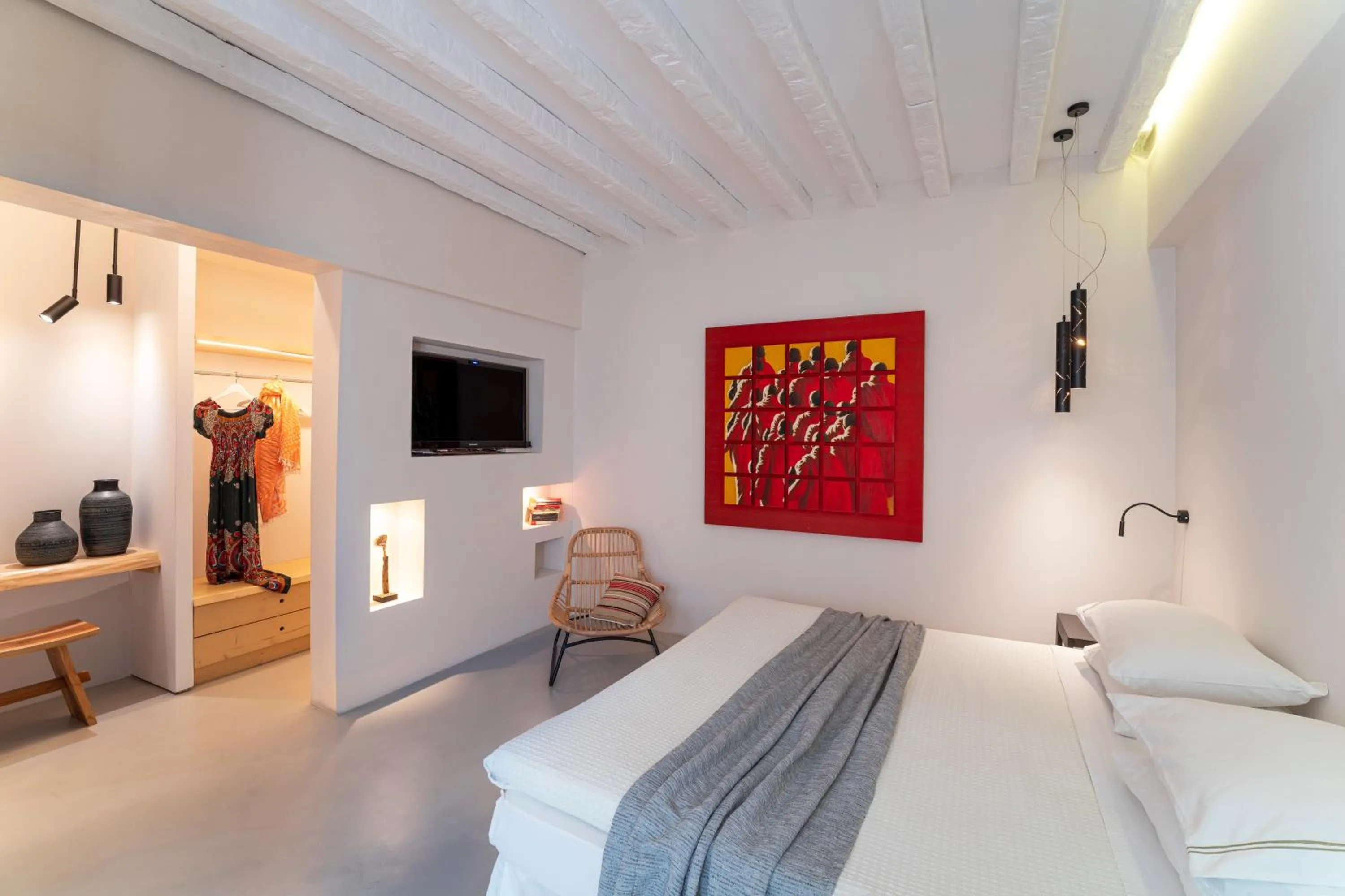 Bed in F Fine Suites - Adults Only