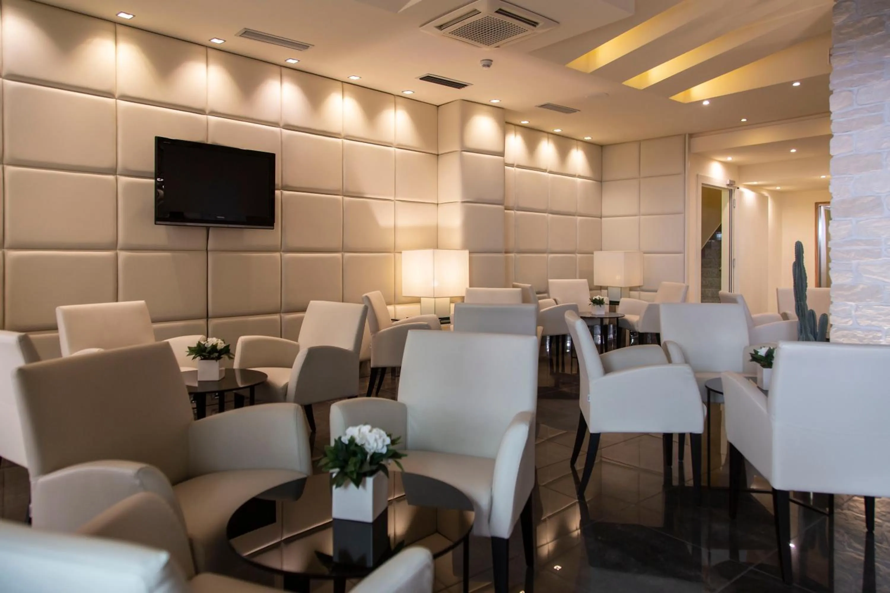 Lounge or bar in Hotel Antico Borgo