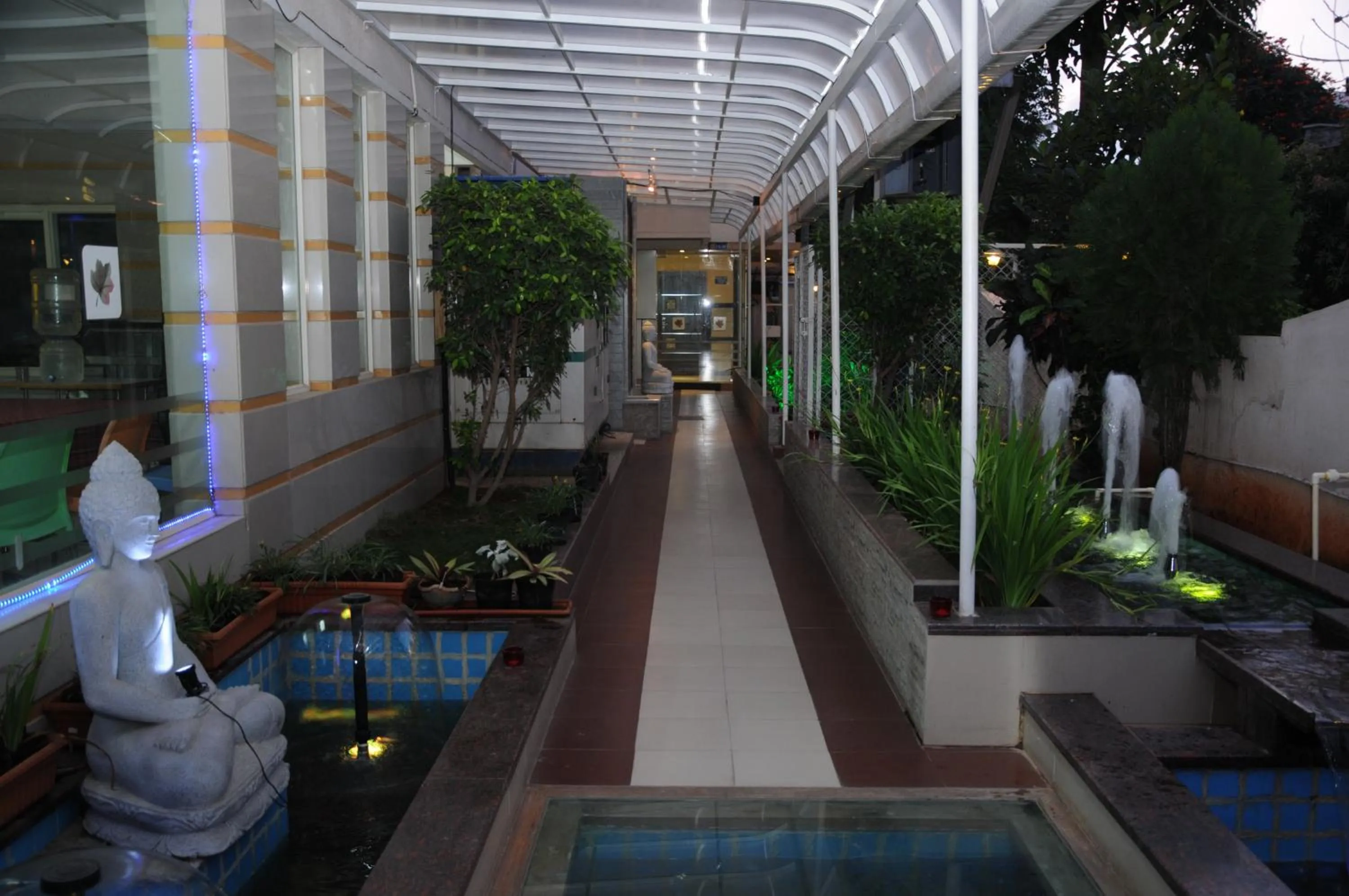 Garden in Maple Suites