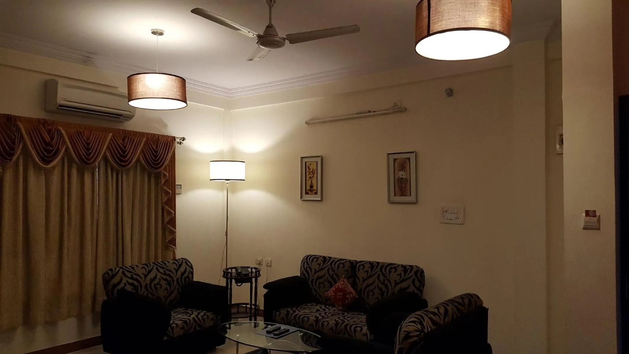 Living room in Maple Suites