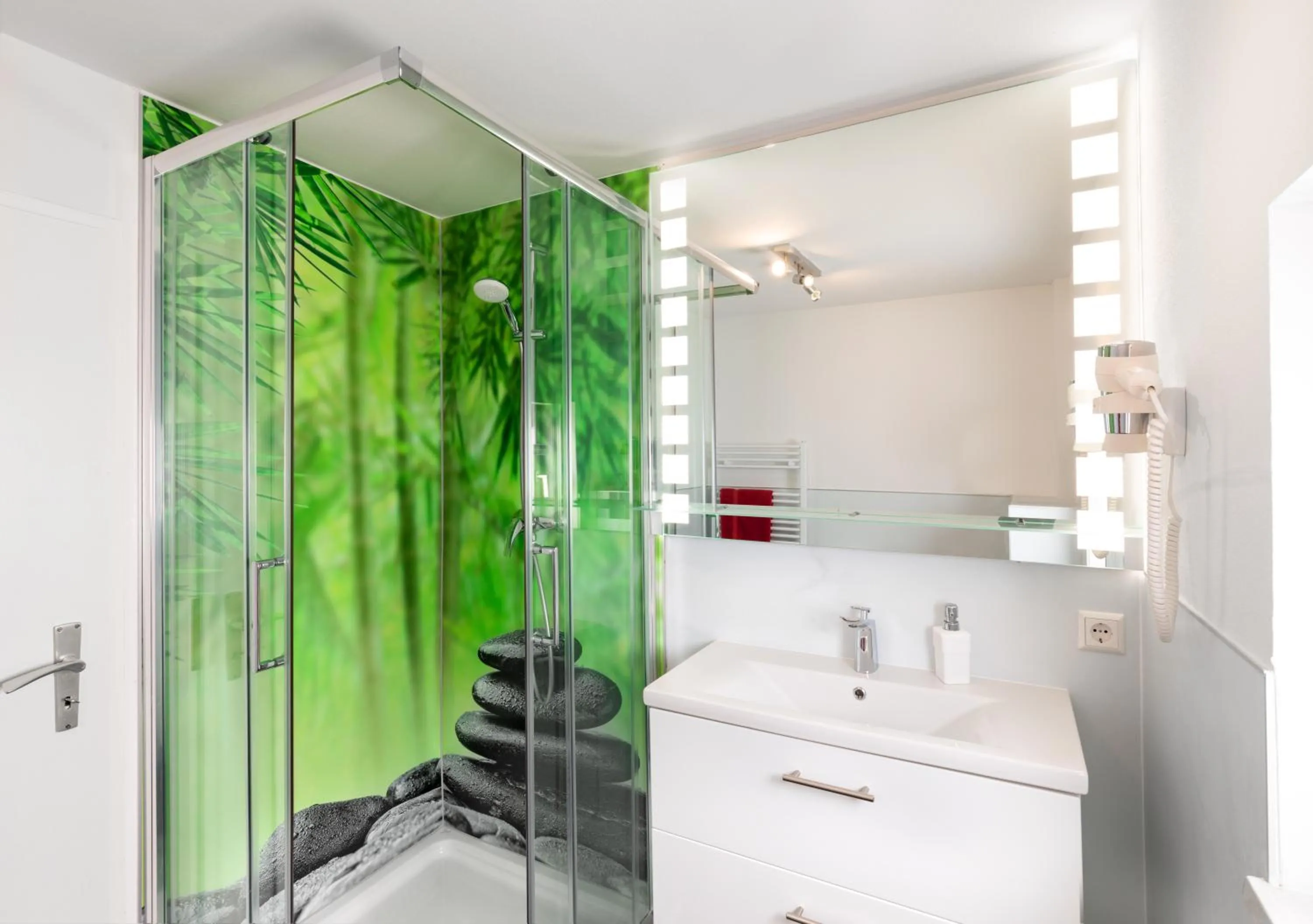 Shower in Bodensee Hotel Storchen