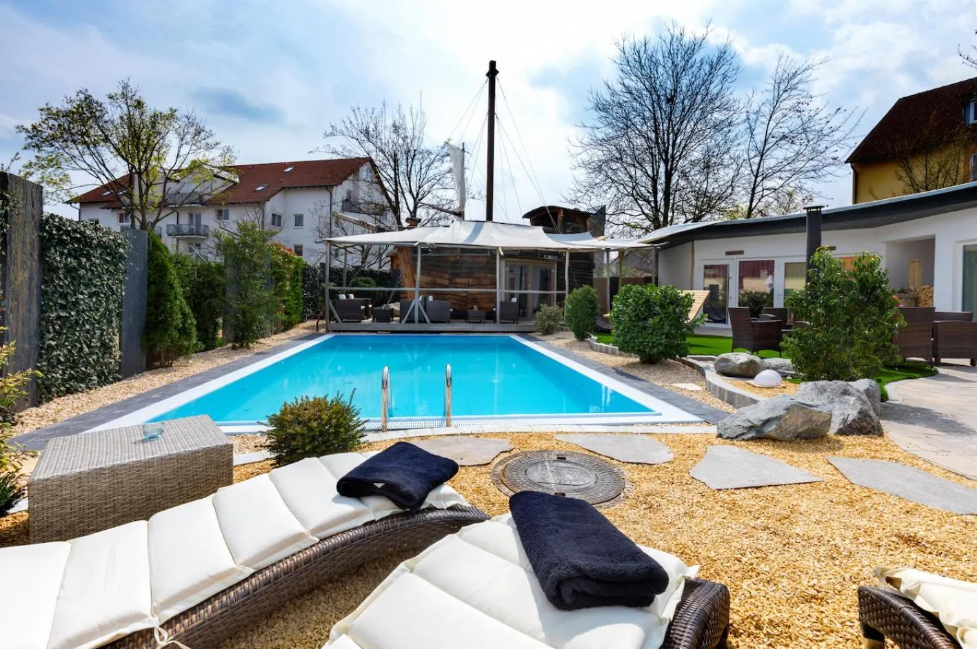Swimming pool in Bodensee Hotel Storchen