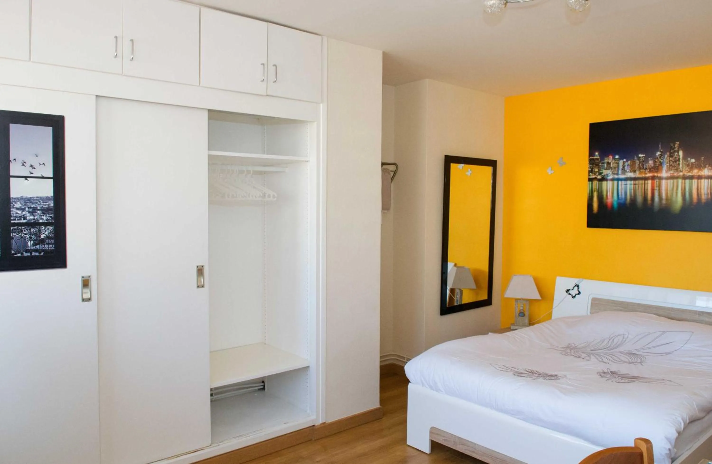 Bedroom, Bed in Chambre d'hôtes Au Coeur De NancyB&B proche gare de Nancy