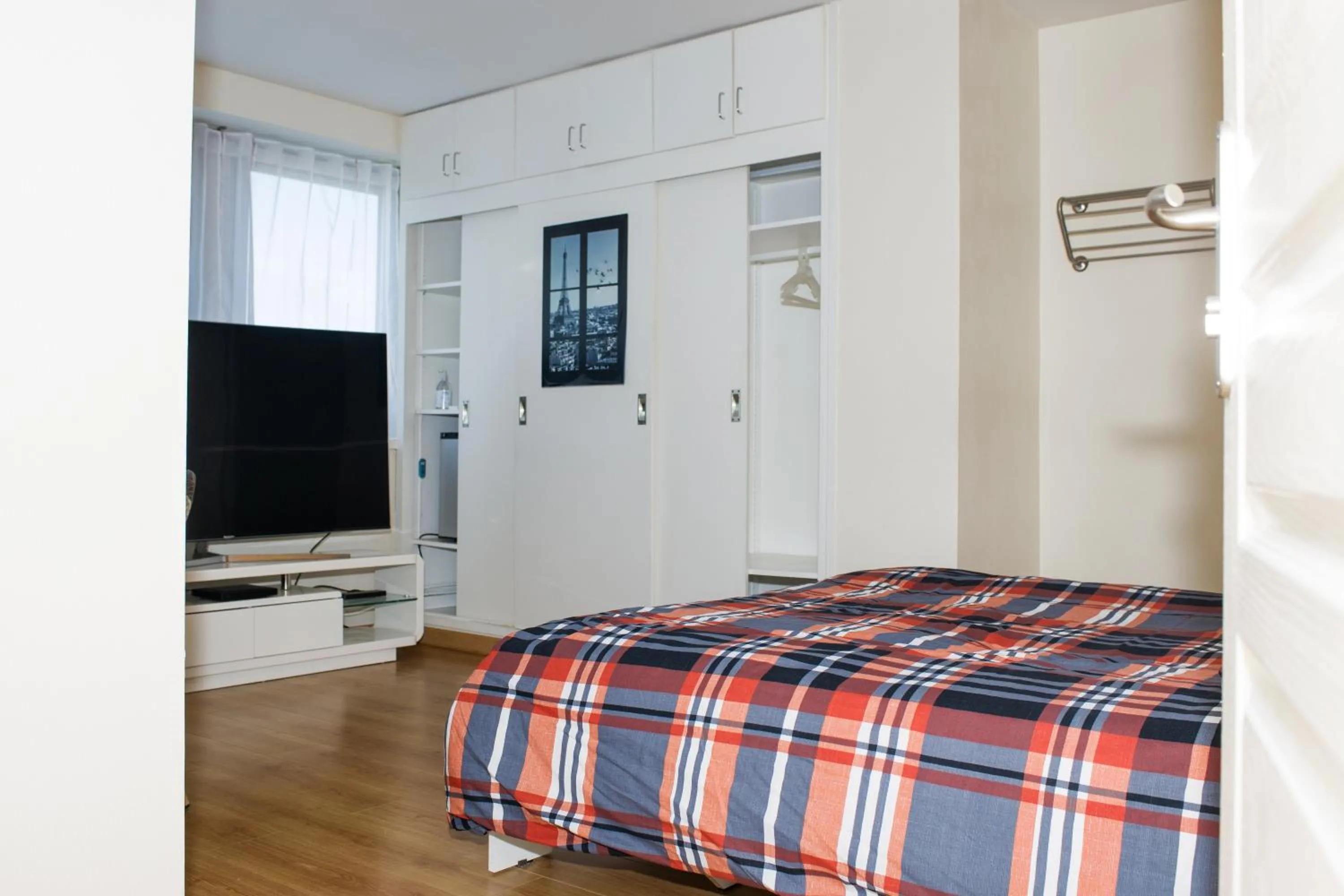 Photo of the whole room, Bed in Chambre d'hôtes Au Coeur De NancyB&B proche gare de Nancy