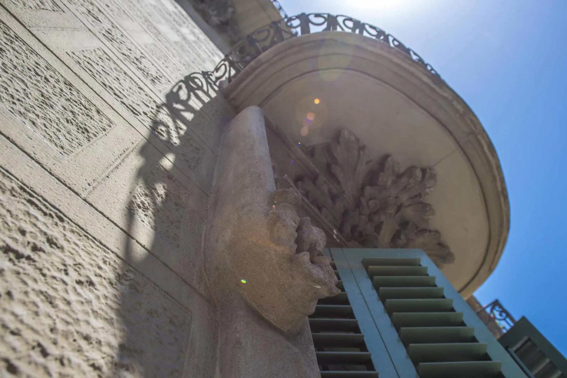 Facade/entrance in Mosaic by Ona