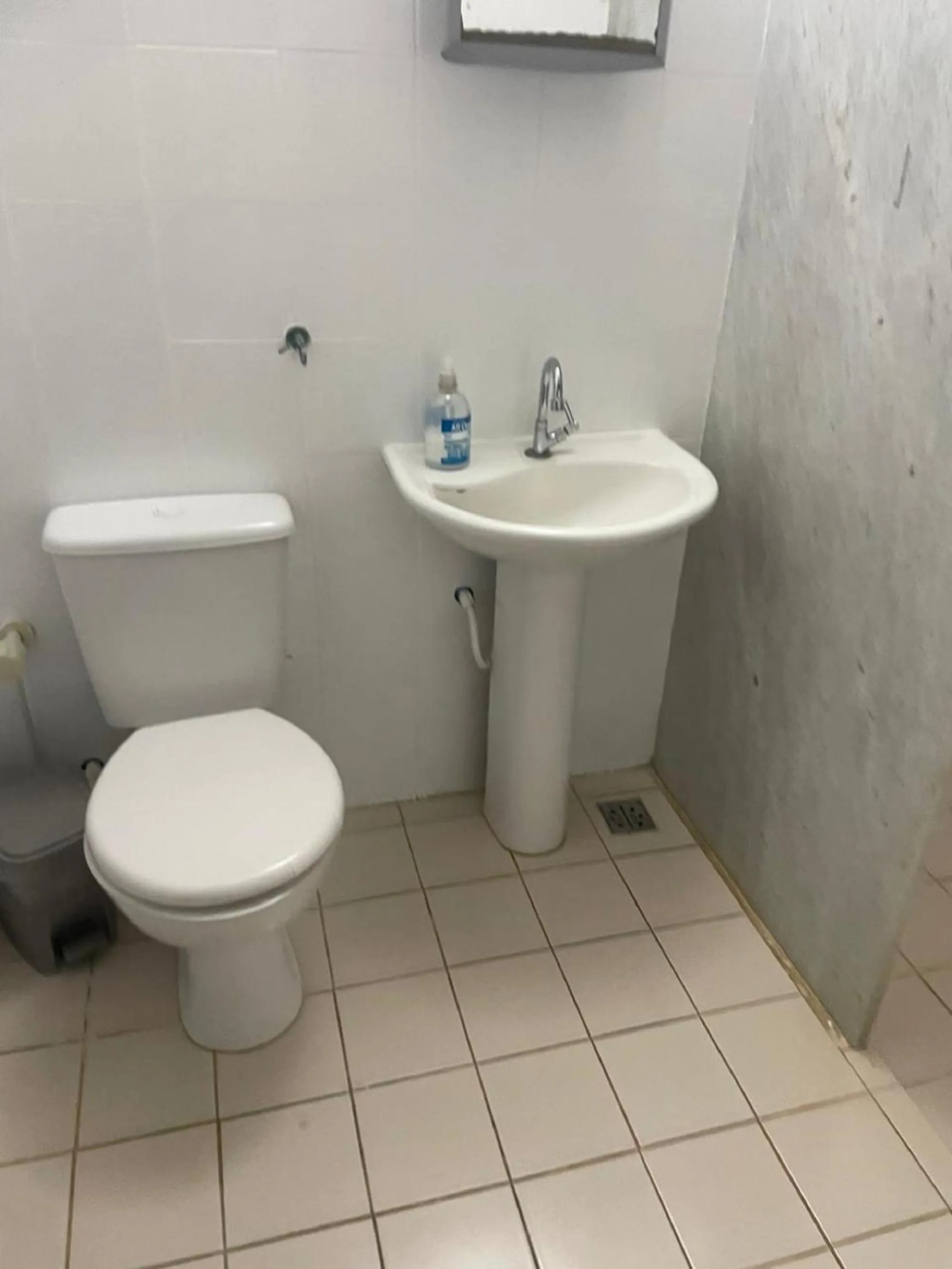 Toilet in Pousada Saint Germain