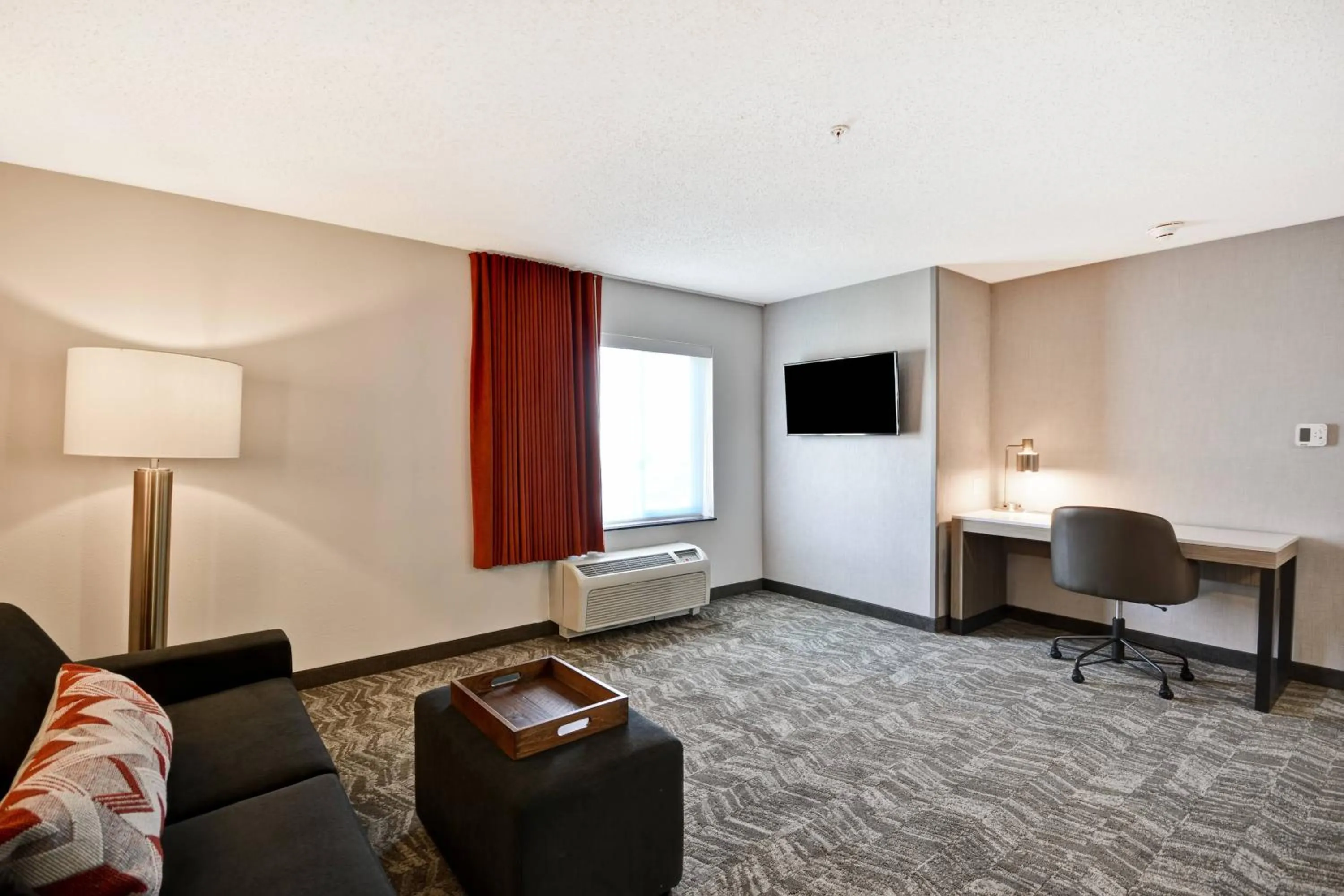Living room in SpringHill Suites by Marriott Indianapolis Airport/Plainfield