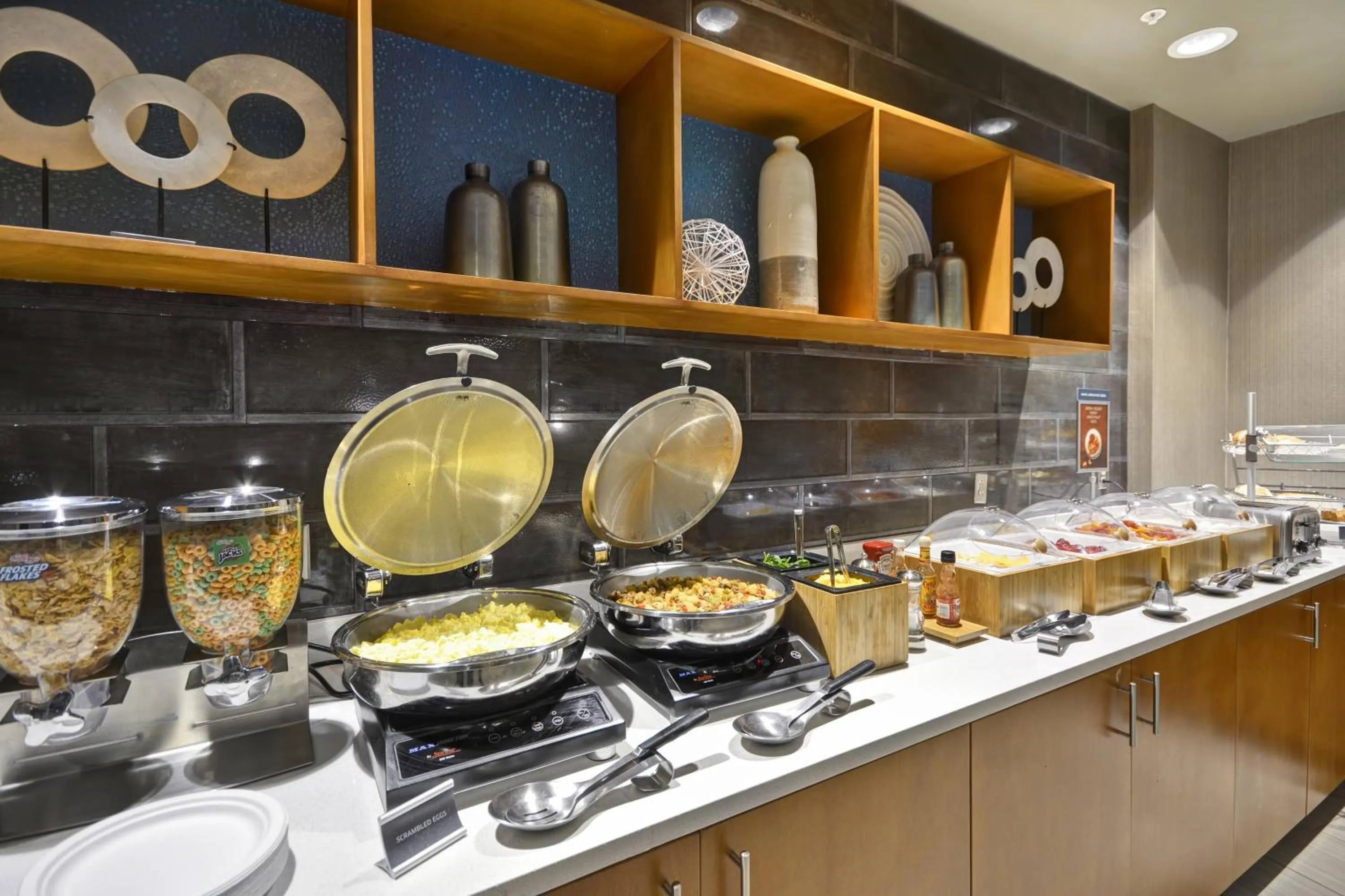 Breakfast in SpringHill Suites by Marriott Indianapolis Airport/Plainfield