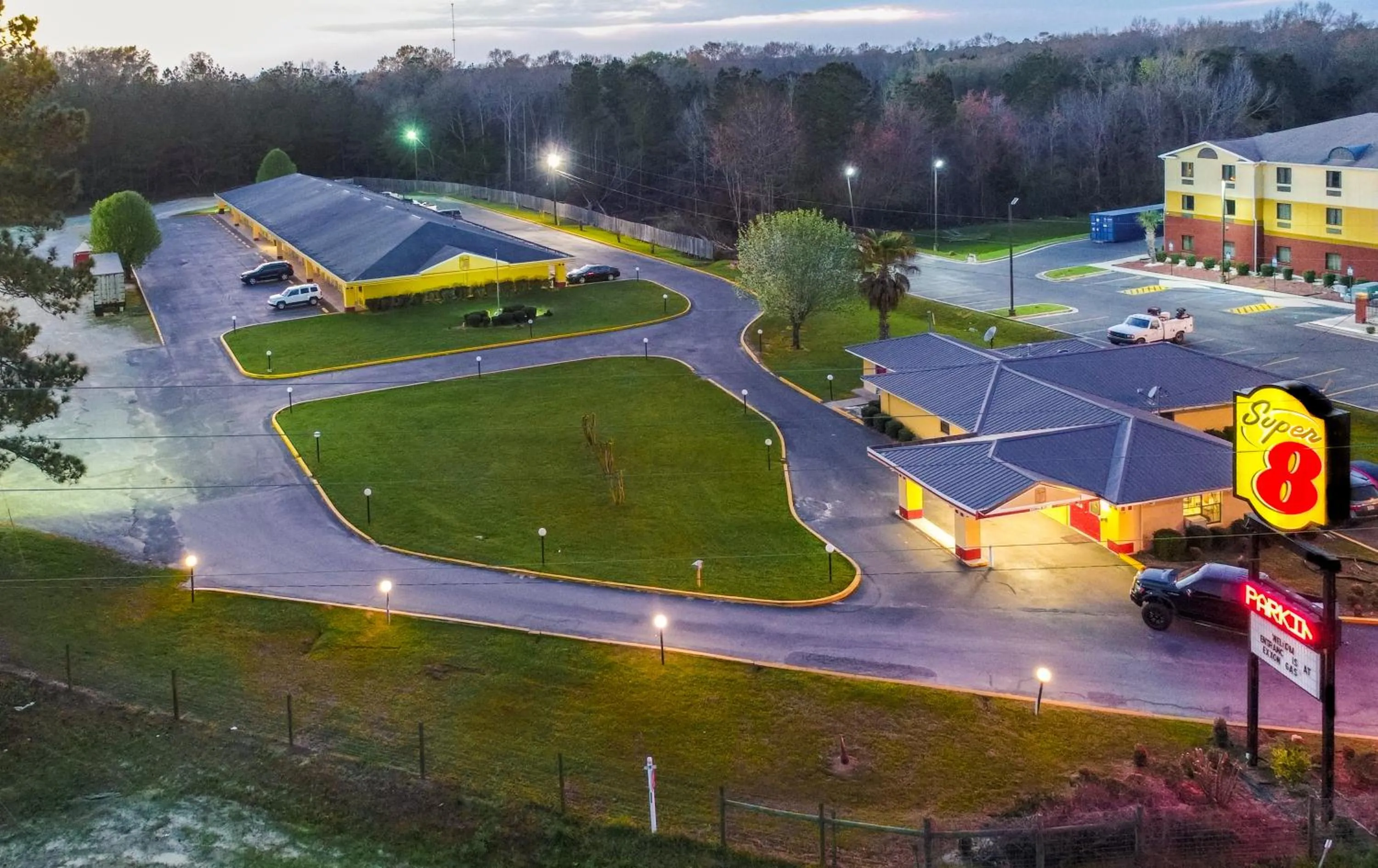 Bird's eye view in Super 8 by Wyndham Chipley