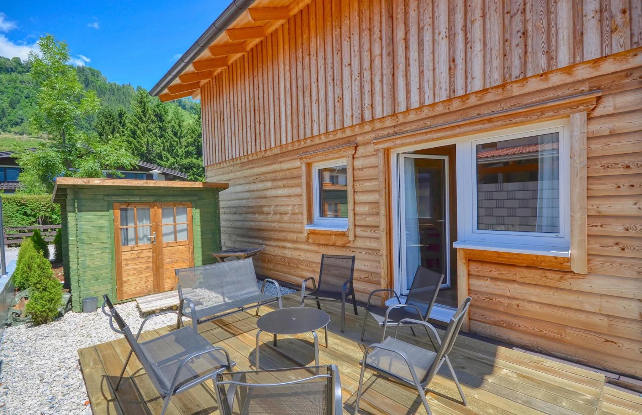 Garden in Chalet Seven - by Alpen Apartments