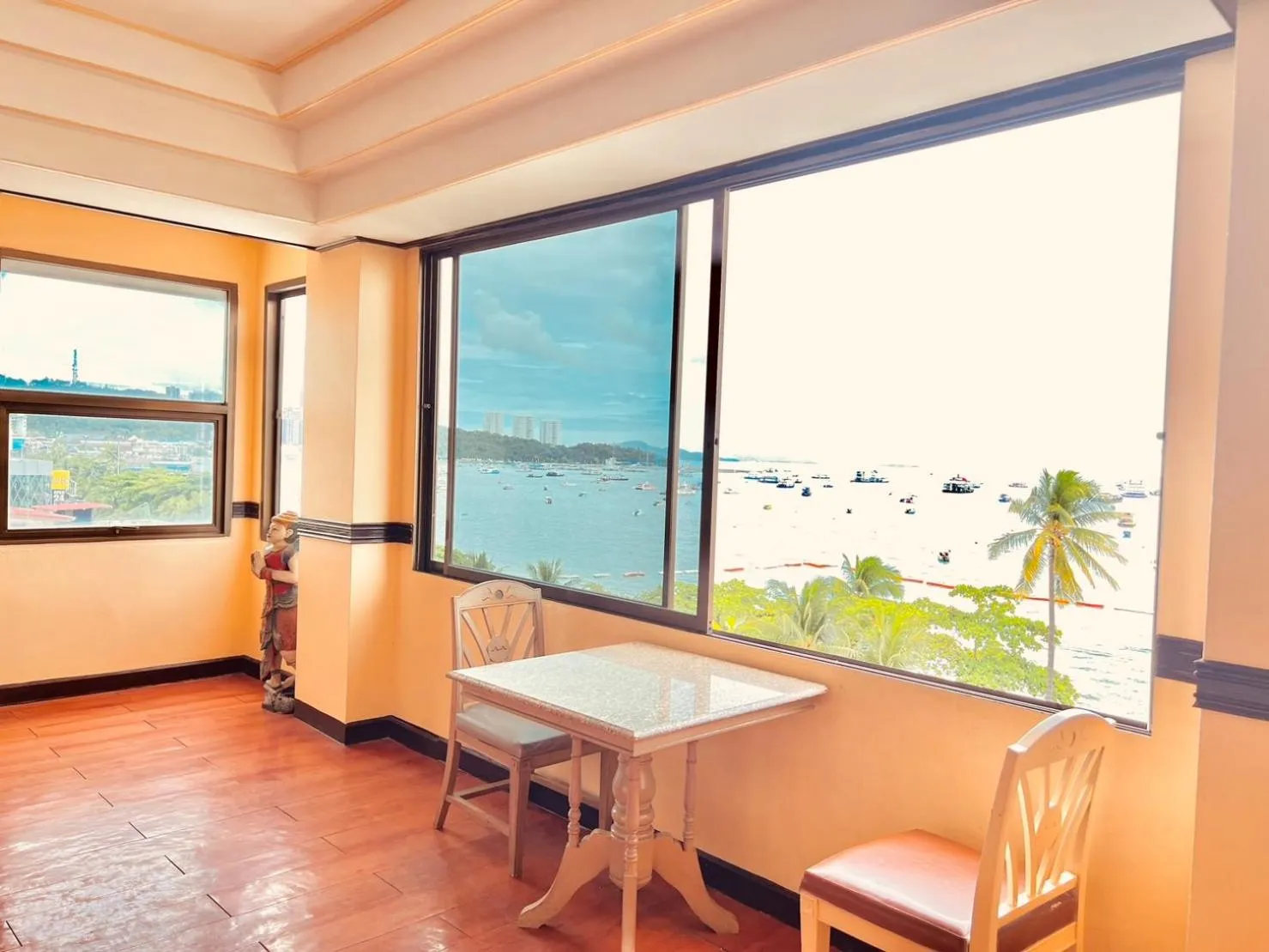 Seating area in AA Hotel Pattaya