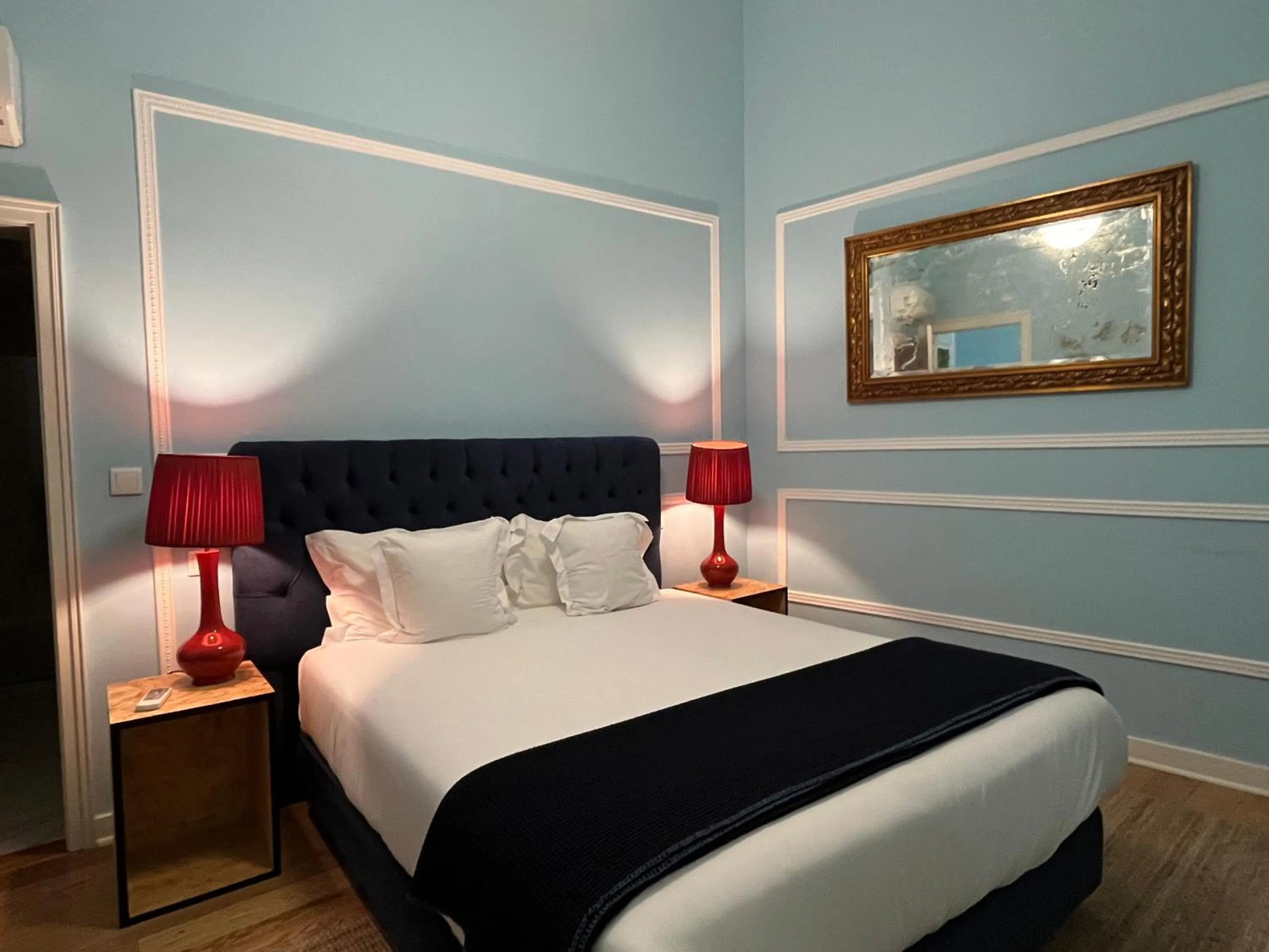 Bedroom, Bed in 1869 Príncipe Real House