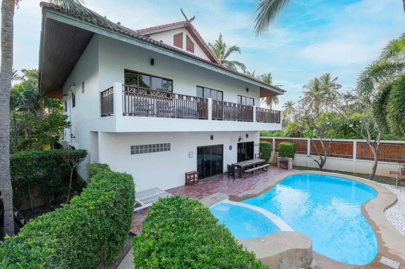 Property building in Dolphin Bay Beach Resort