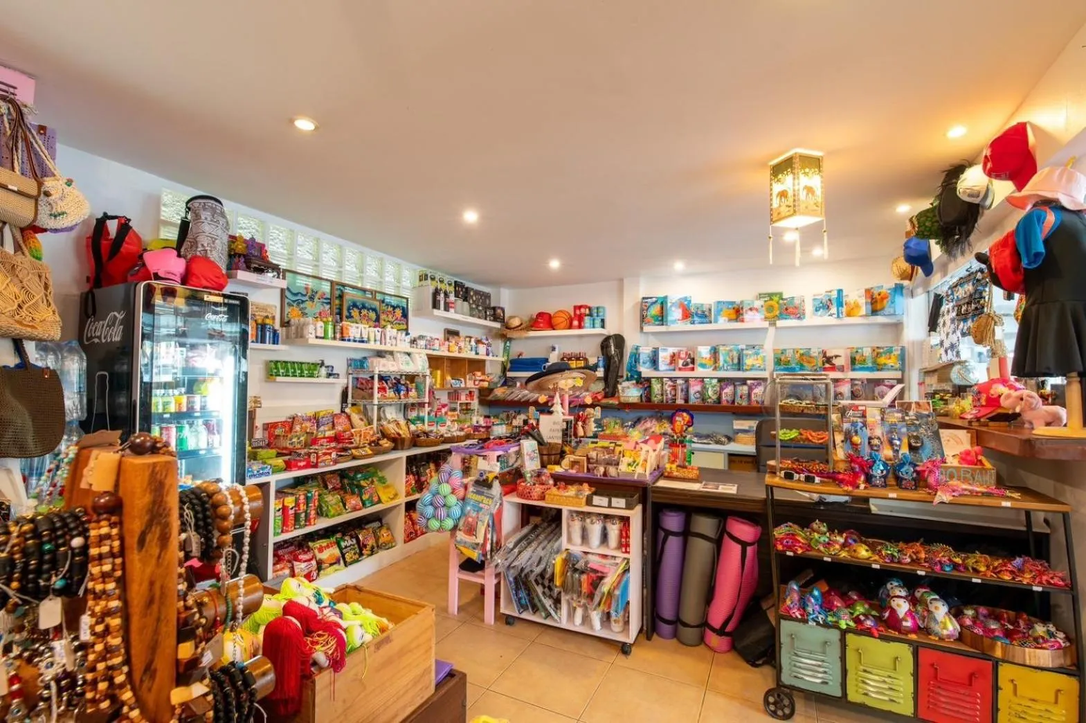 On-site shops in Dolphin Bay Beach Resort