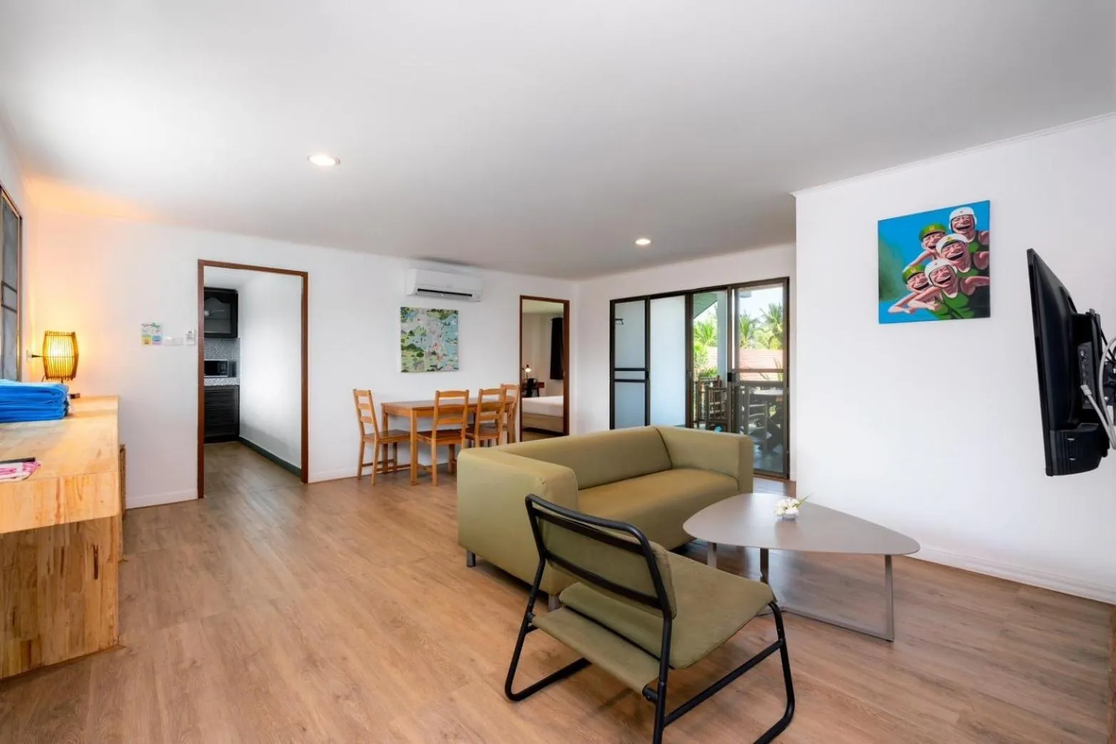 TV and multimedia in Dolphin Bay Beach Resort