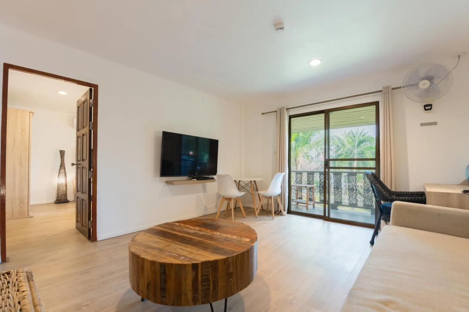 TV and multimedia in Dolphin Bay Beach Resort