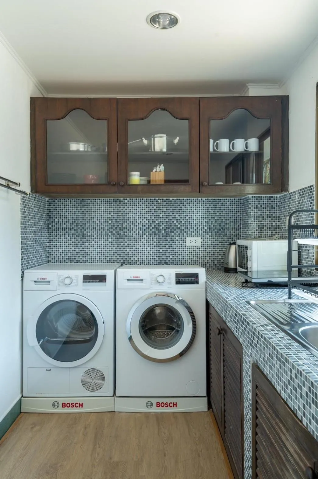 Kitchen or kitchenette in Dolphin Bay Beach Resort