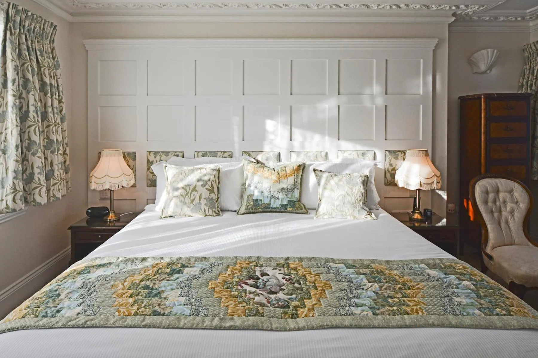 Bedroom, Bed in Haven Hall Hotel