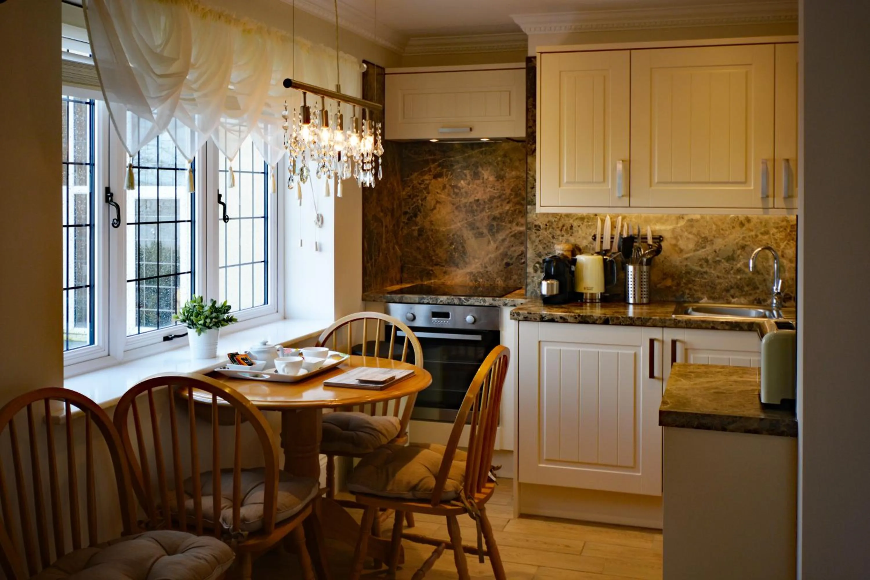 Kitchen or kitchenette in Haven Hall Hotel