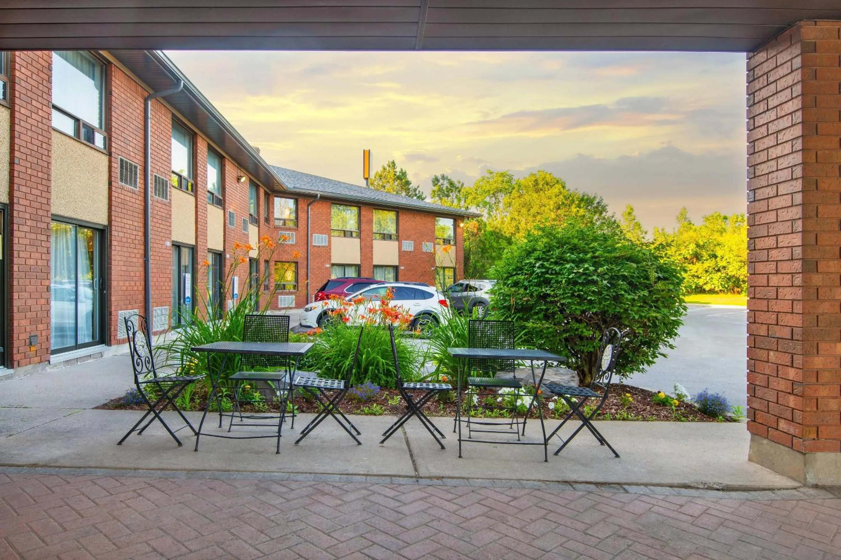 Other in Comfort Inn Hwy 401