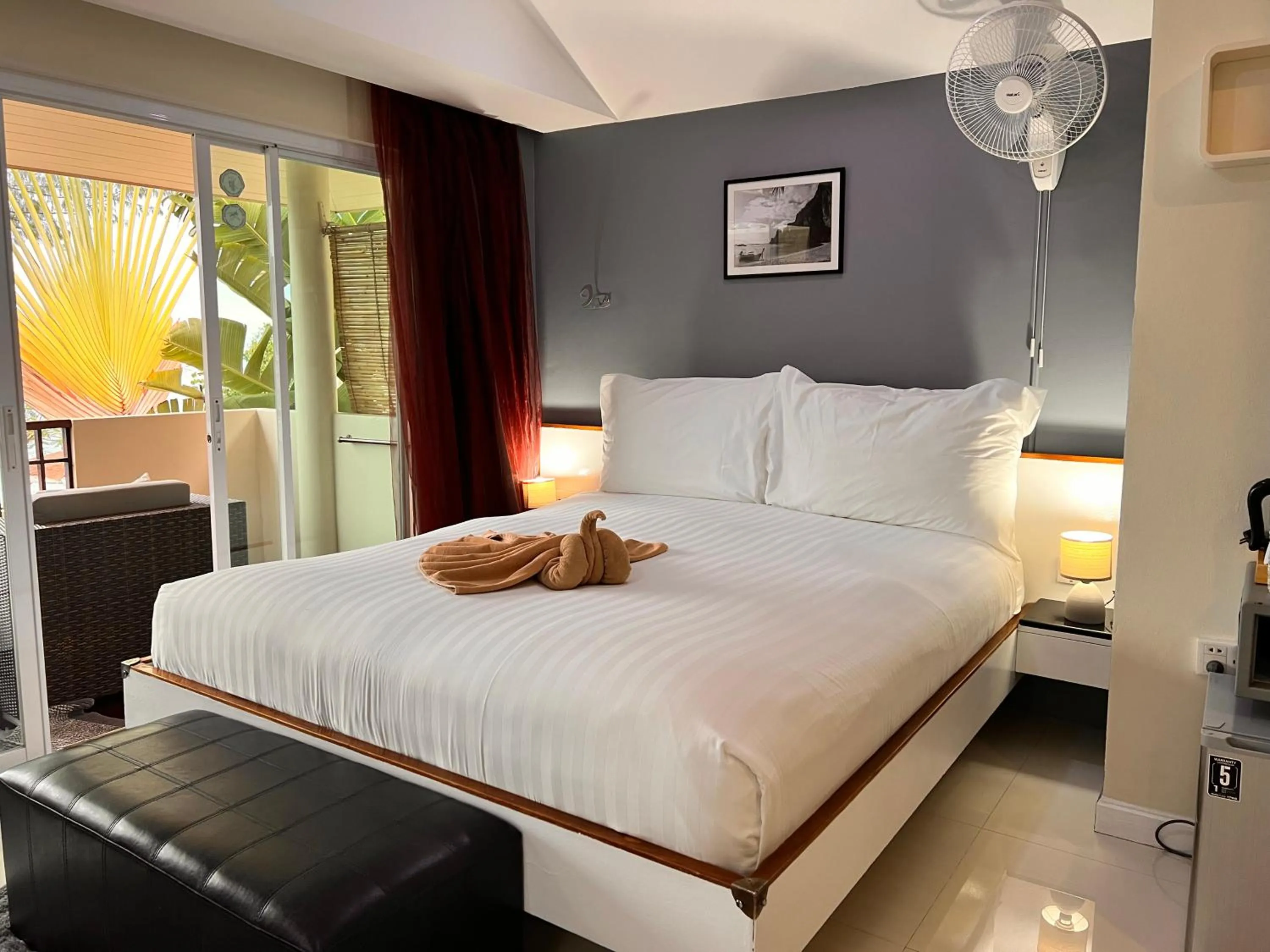 Photo of the whole room, Bed in Mama Beach Residence - Adults Only