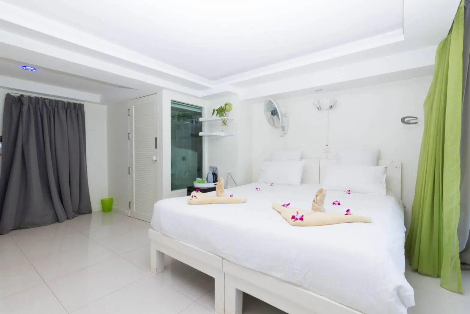 Bed in Mama Beach Residence - Adults Only
