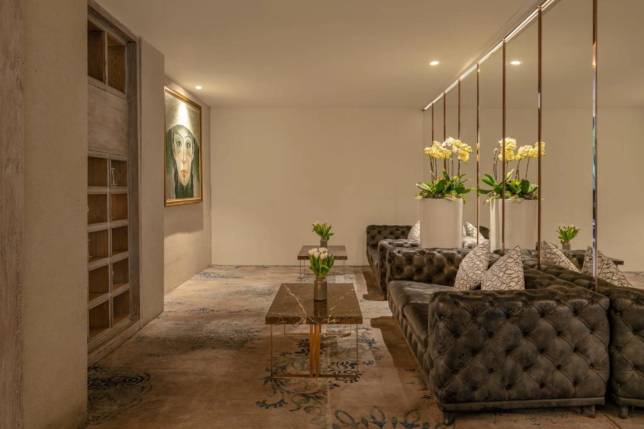 Lounge or bar in A&EM Saigon Hotel