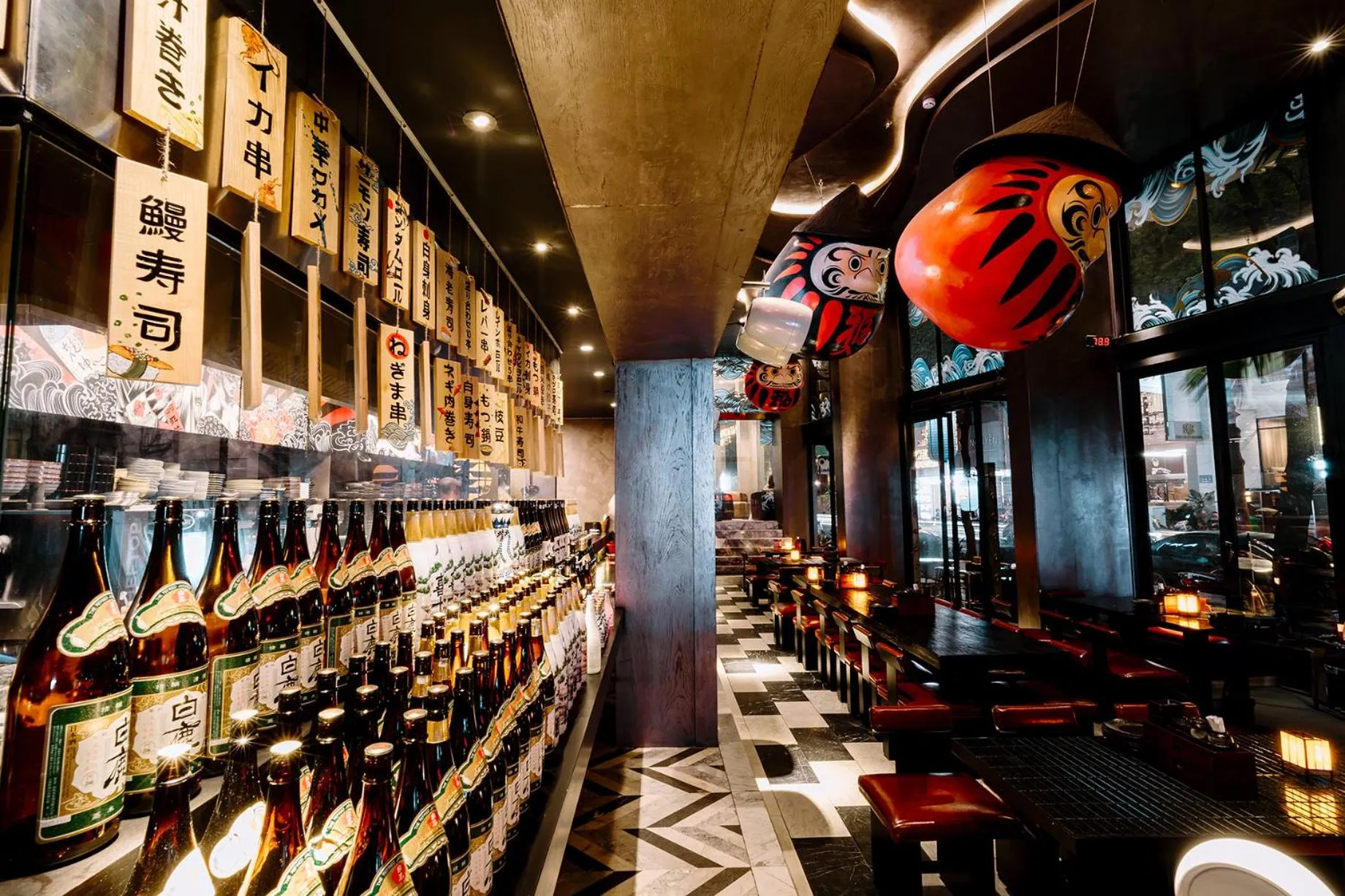 Restaurant/places to eat in A&EM Saigon Hotel