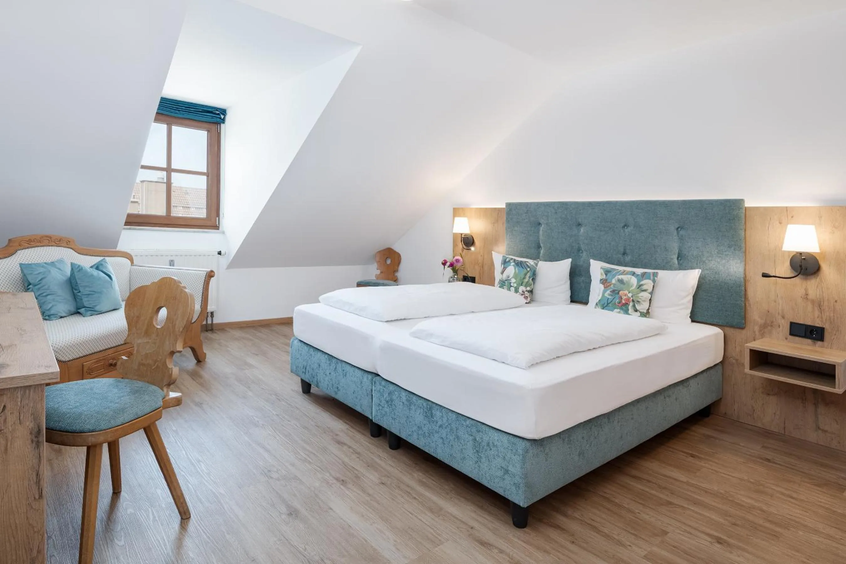 Photo of the whole room, Bed in Hotel Obermaier