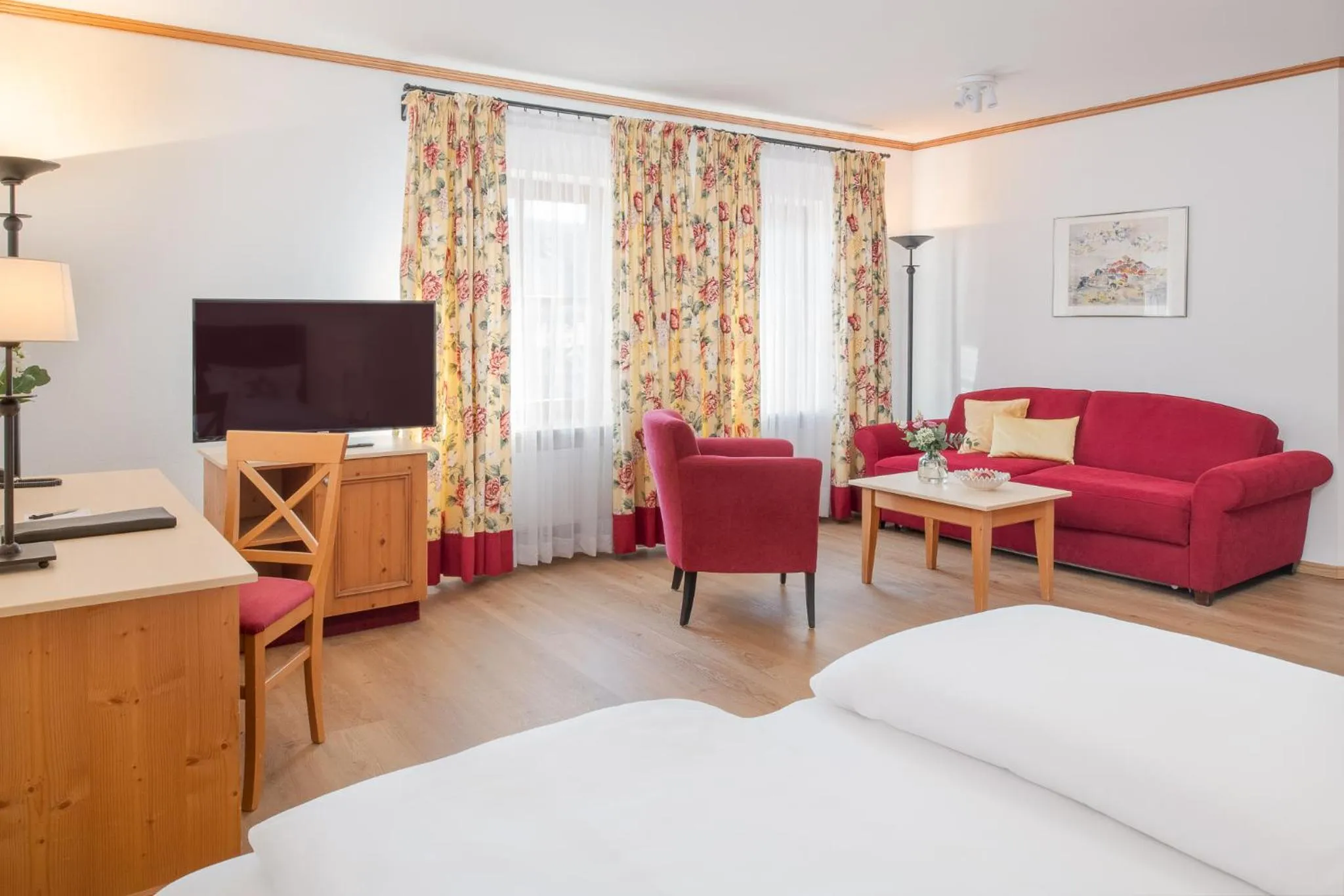 Photo of the whole room, Bed in Hotel Obermaier