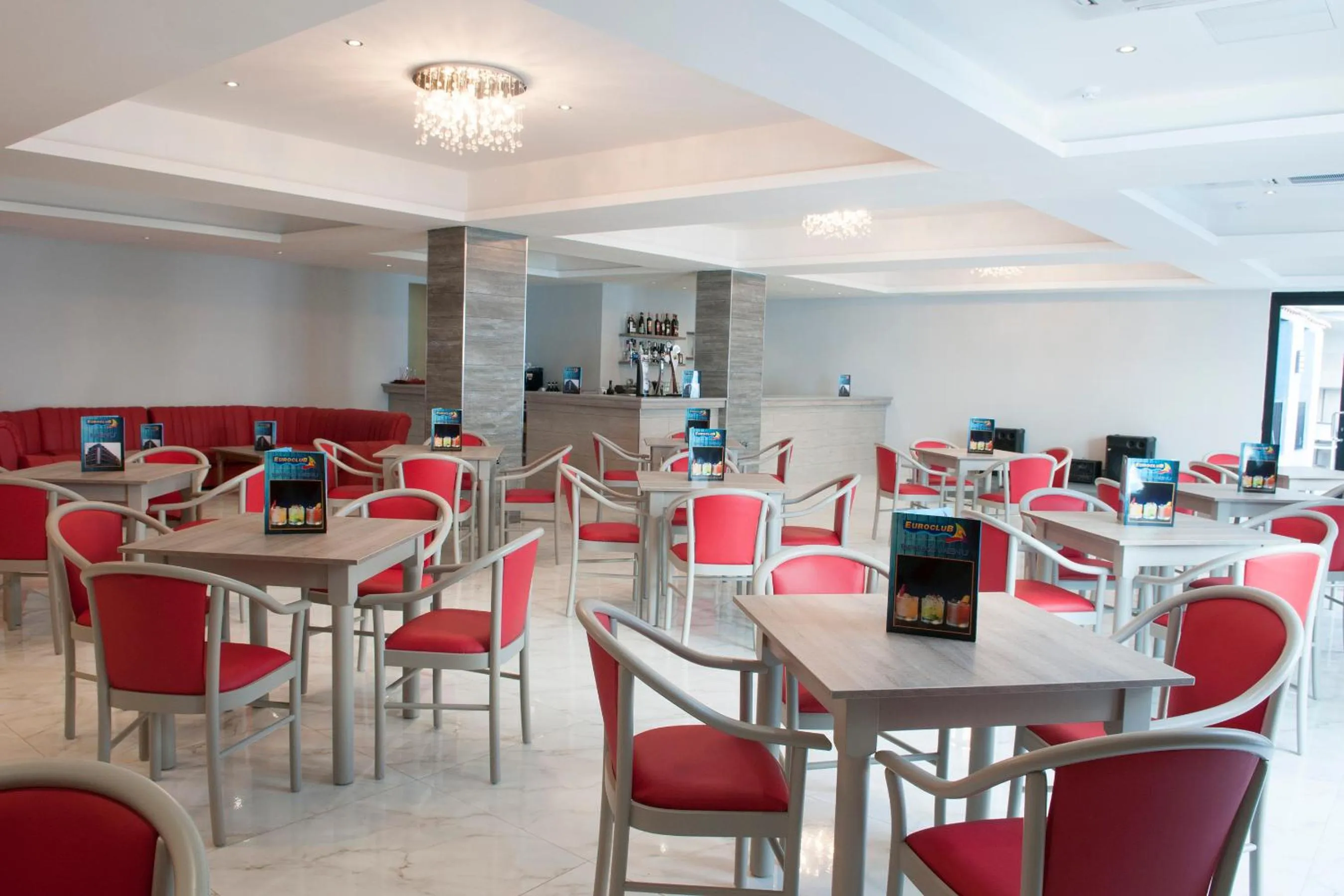 Restaurant/places to eat in EUROCLUB Hotel