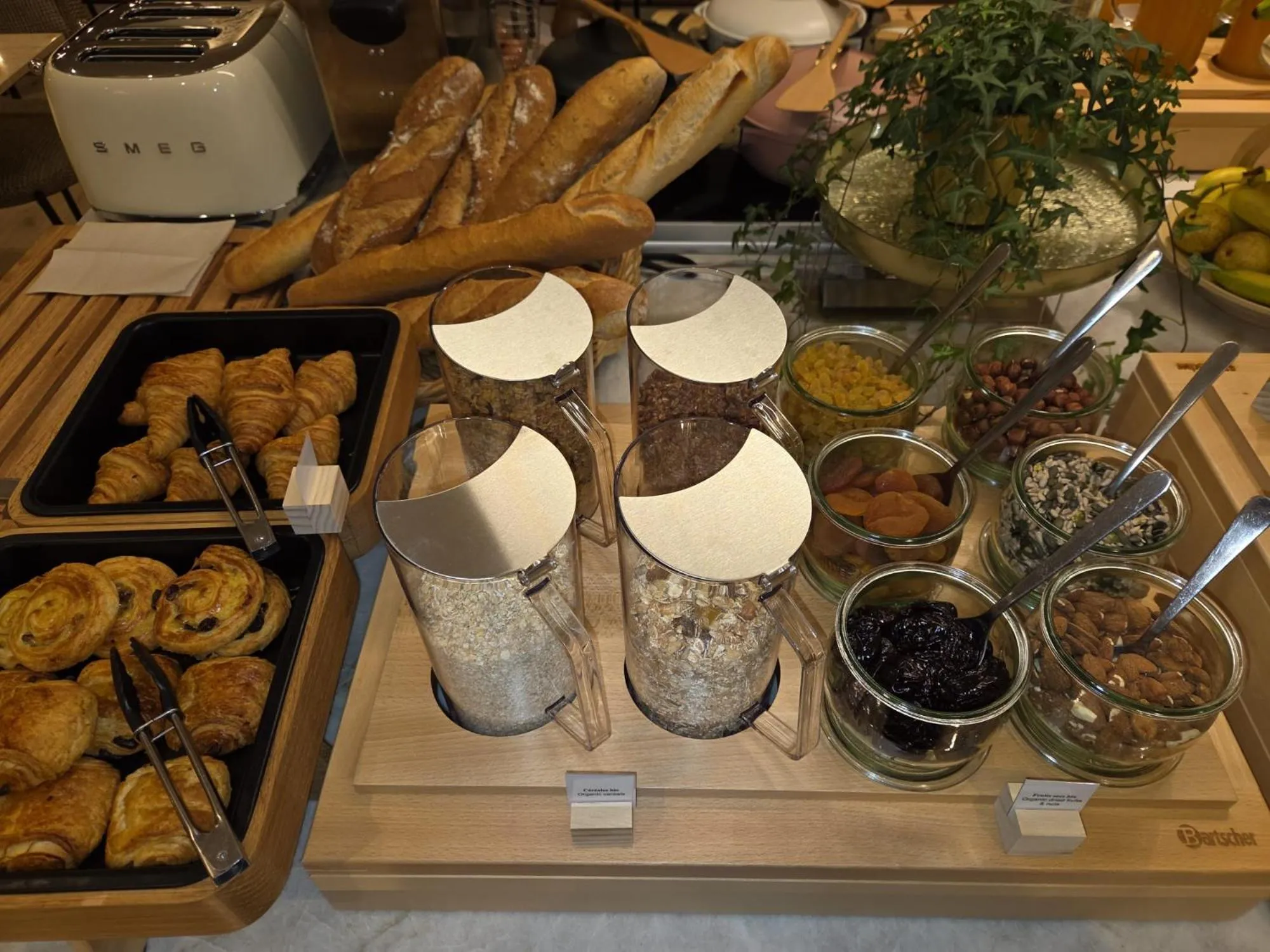 Hotel ASTORIA- Saint Etienne-Centre des Congrès-