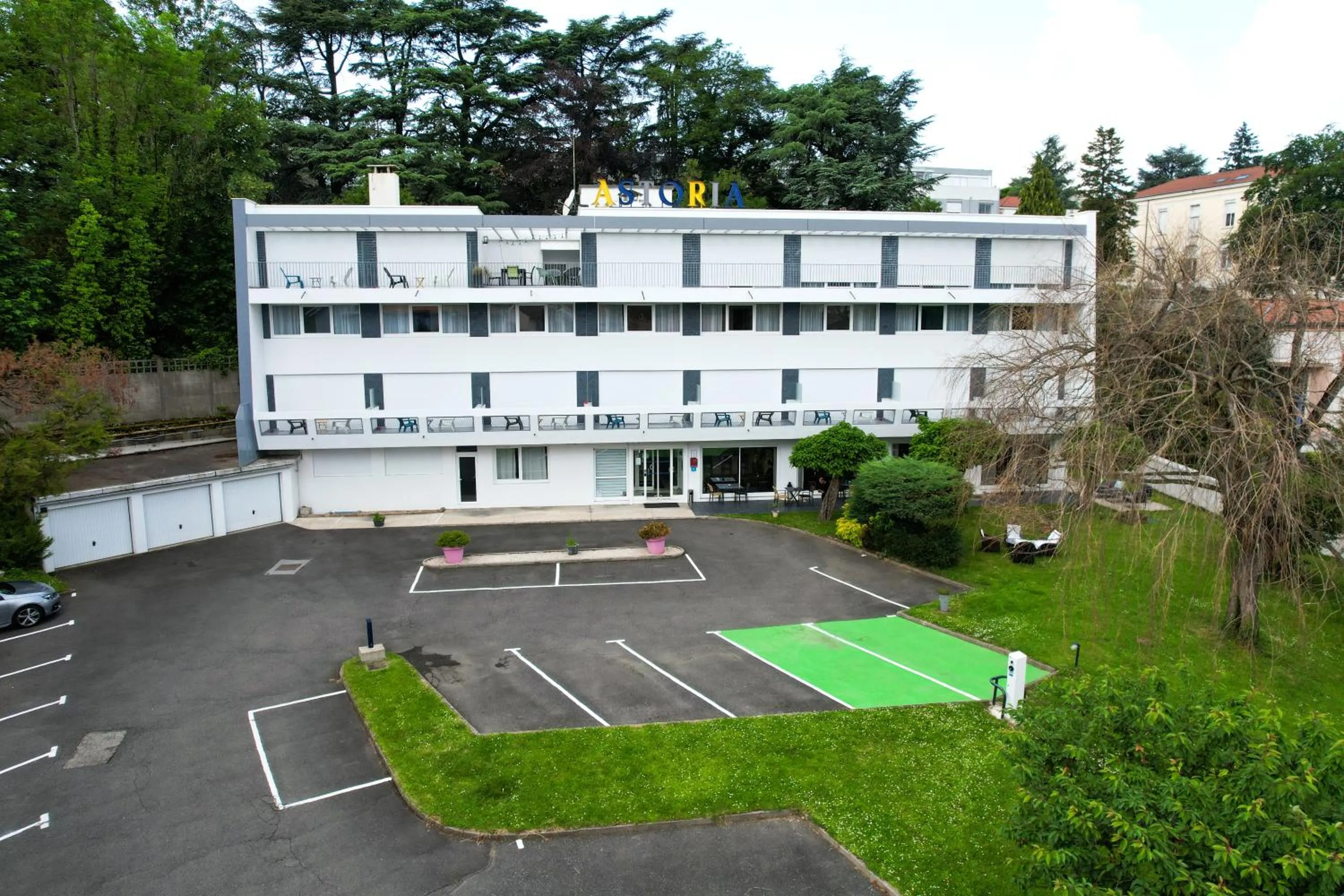 Hotel ASTORIA- Saint Etienne-Centre des Congrès-