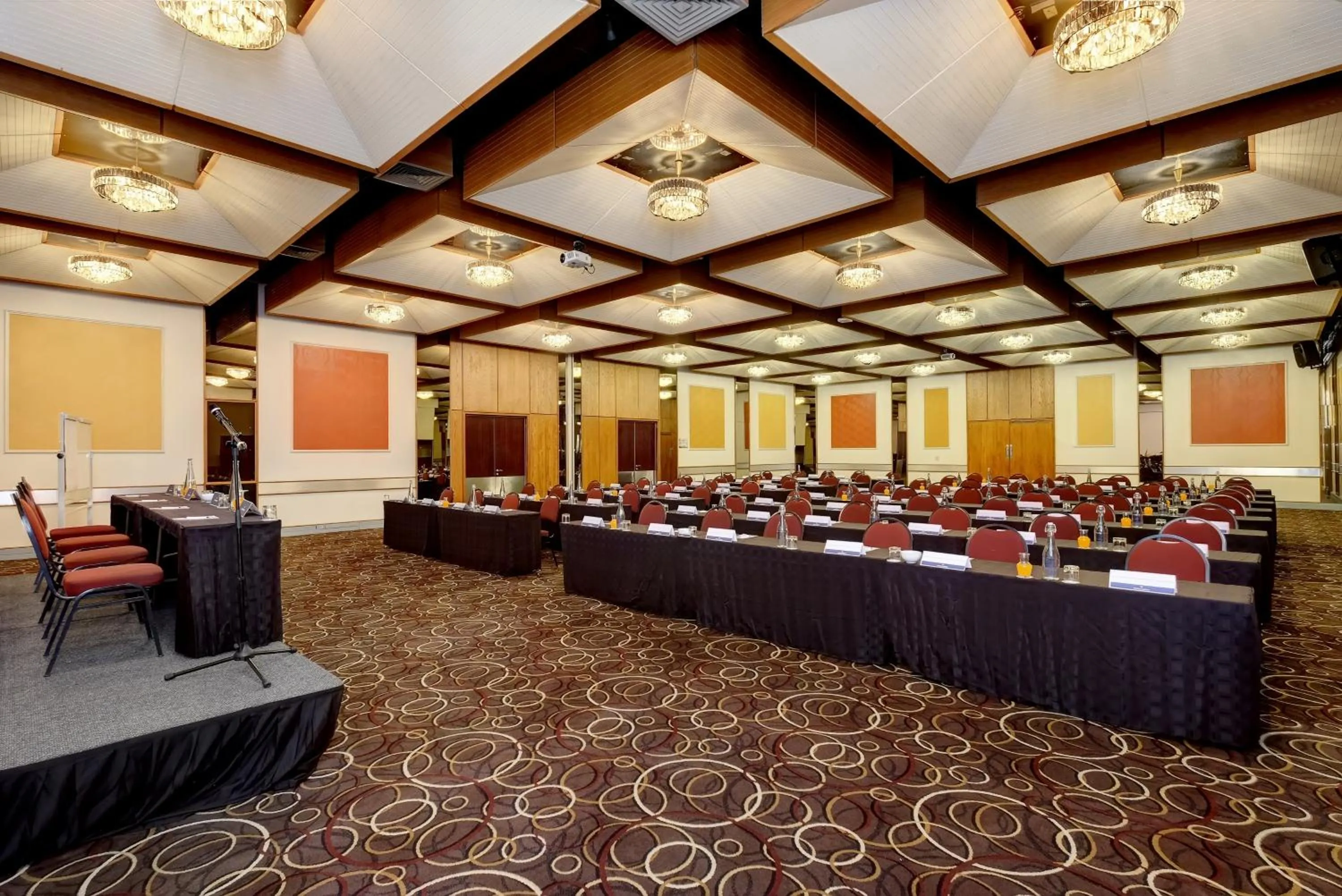 Business facilities in The Parktonian All Suite Hotel