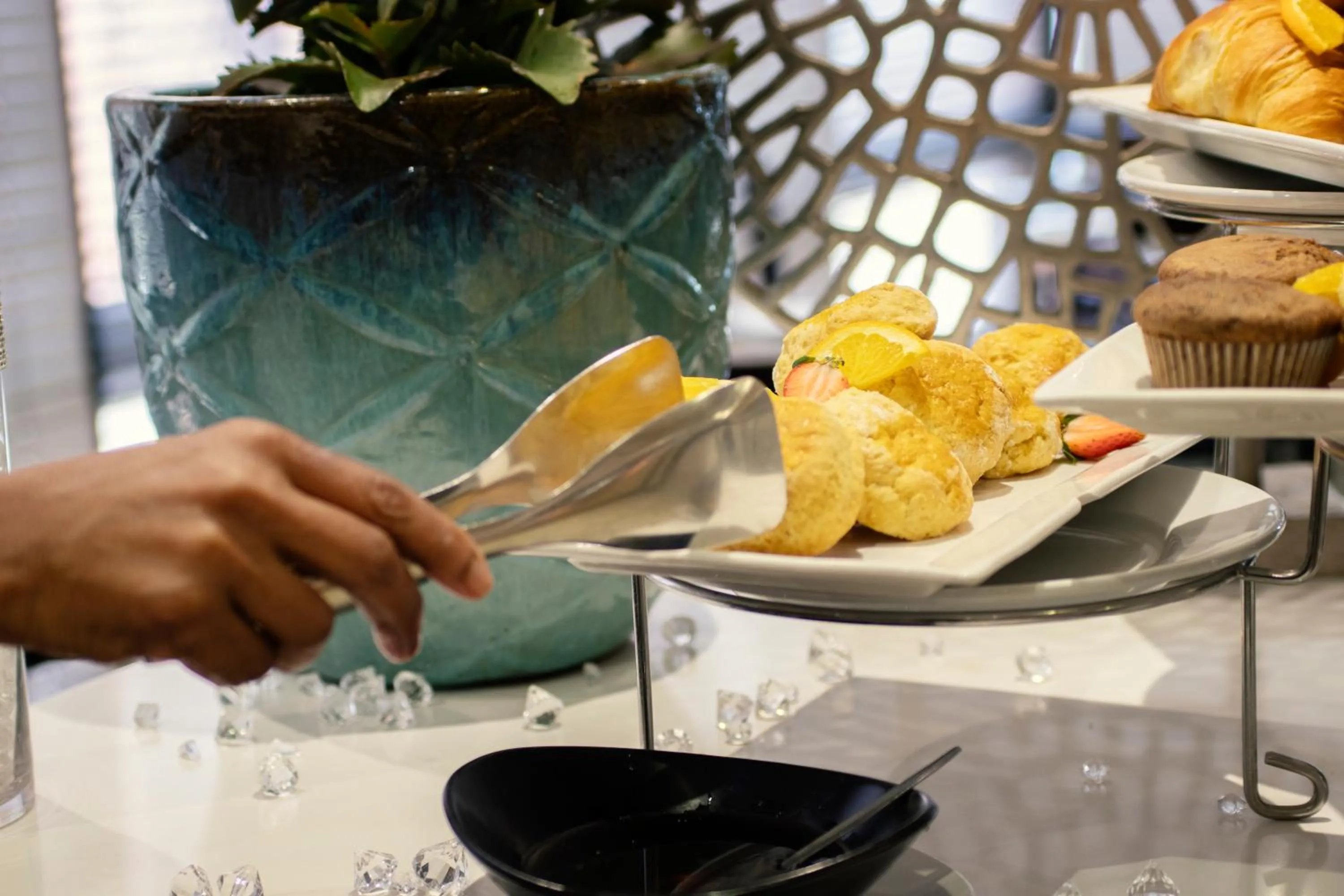 Food and drinks in The Parktonian All Suite Hotel