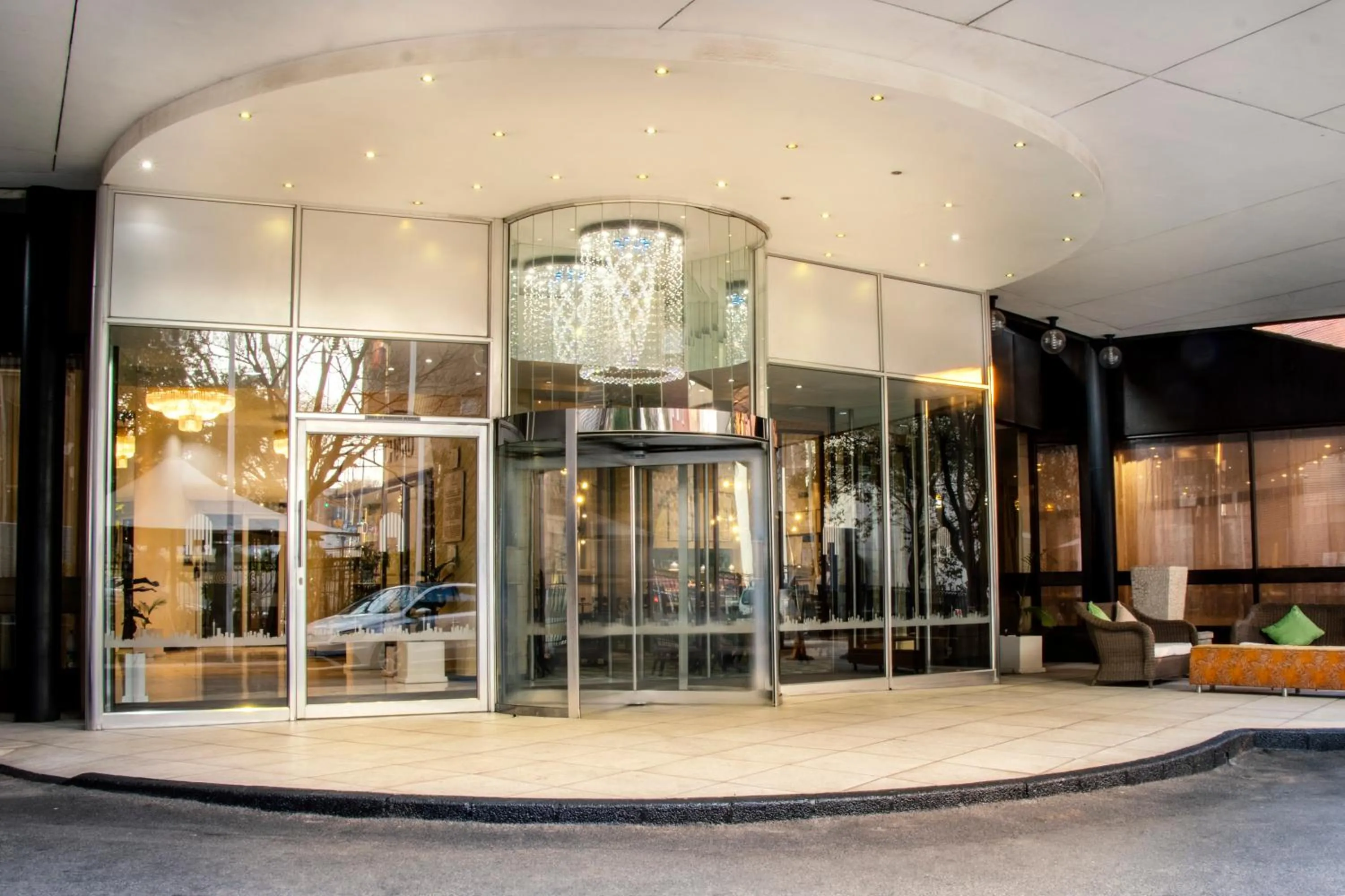 Facade/entrance in The Parktonian All Suite Hotel