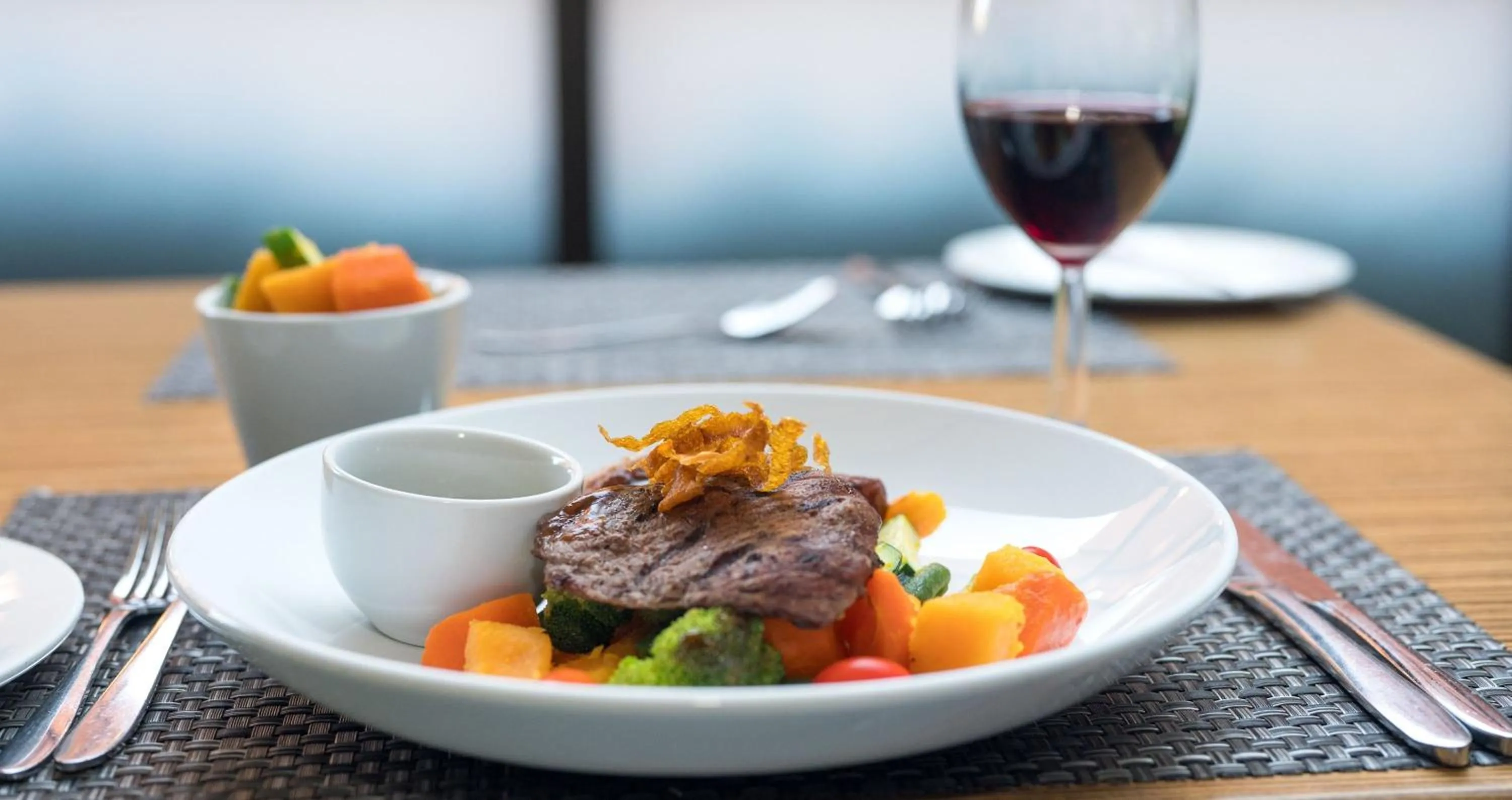 Food in The Parktonian All Suite Hotel