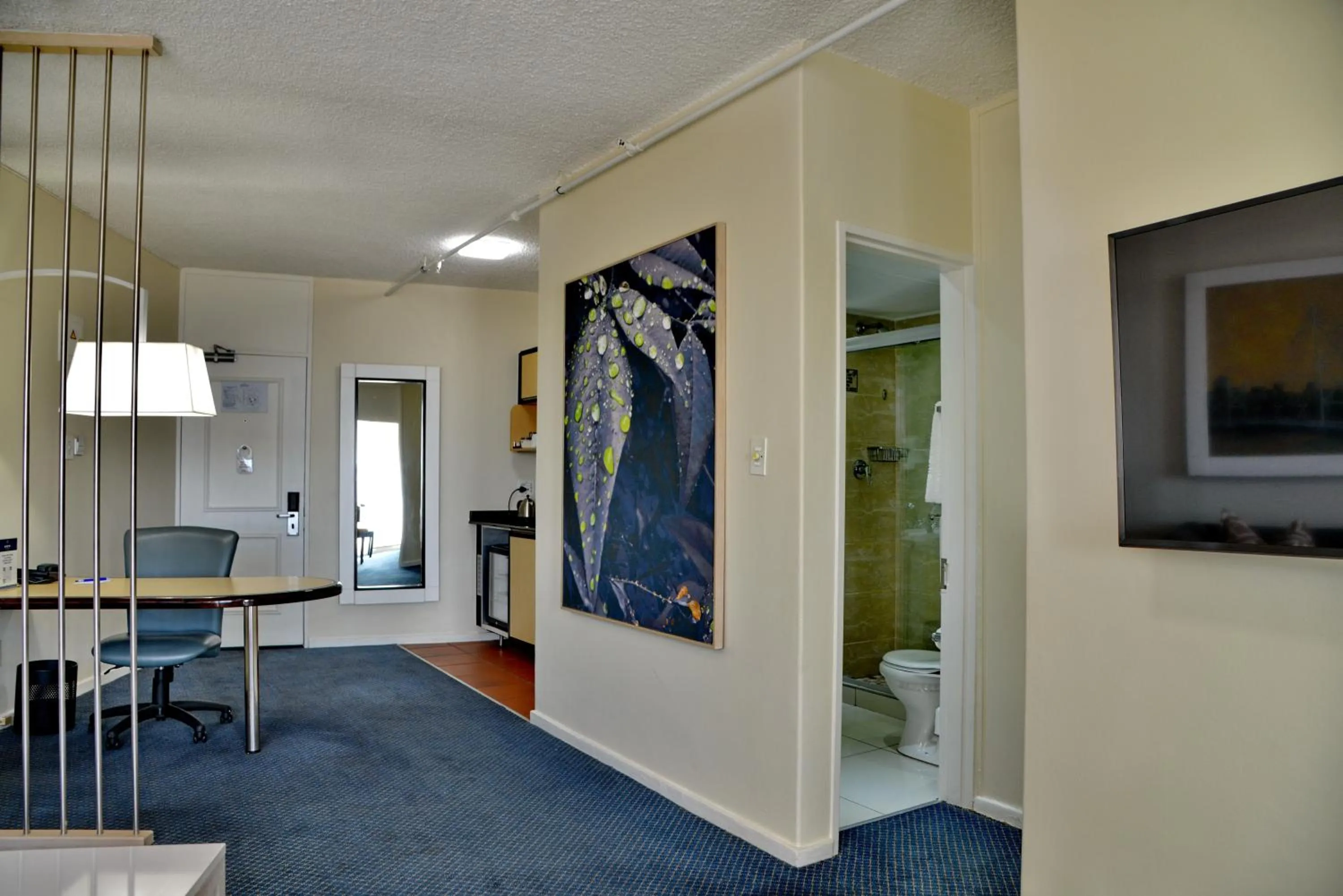 Living room in The Parktonian All Suite Hotel