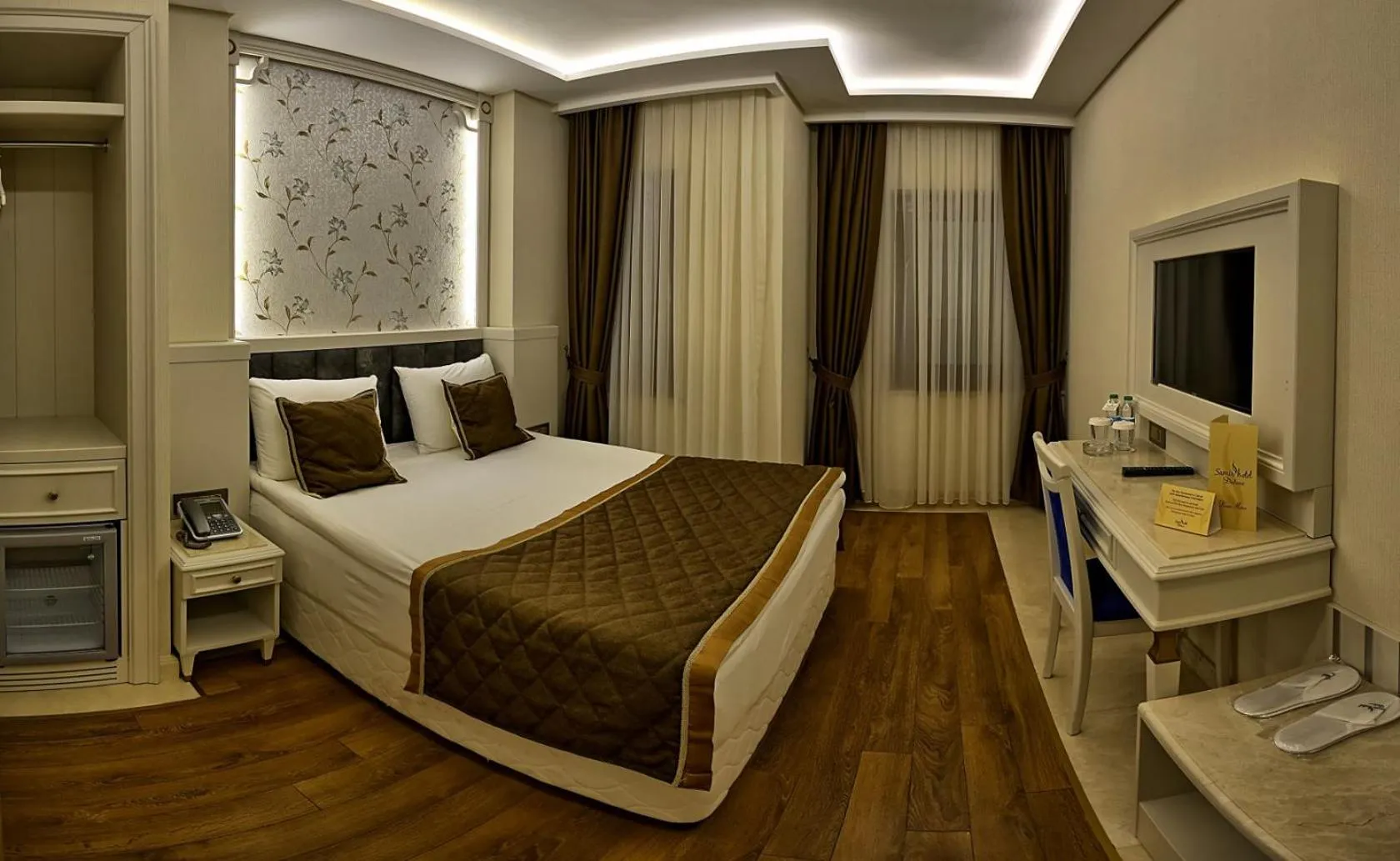Bed in Samir Deluxe Hotel