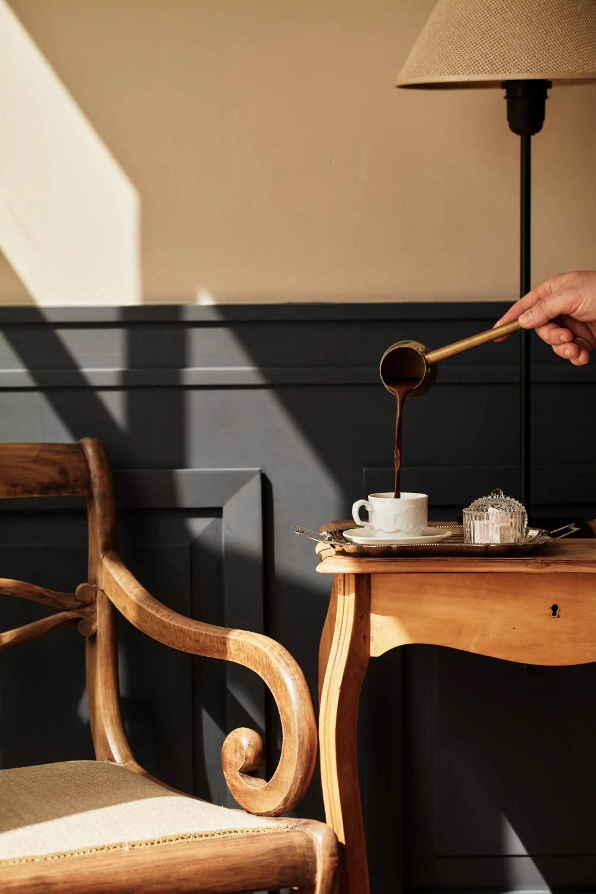 Seating area in Syrou Melathron