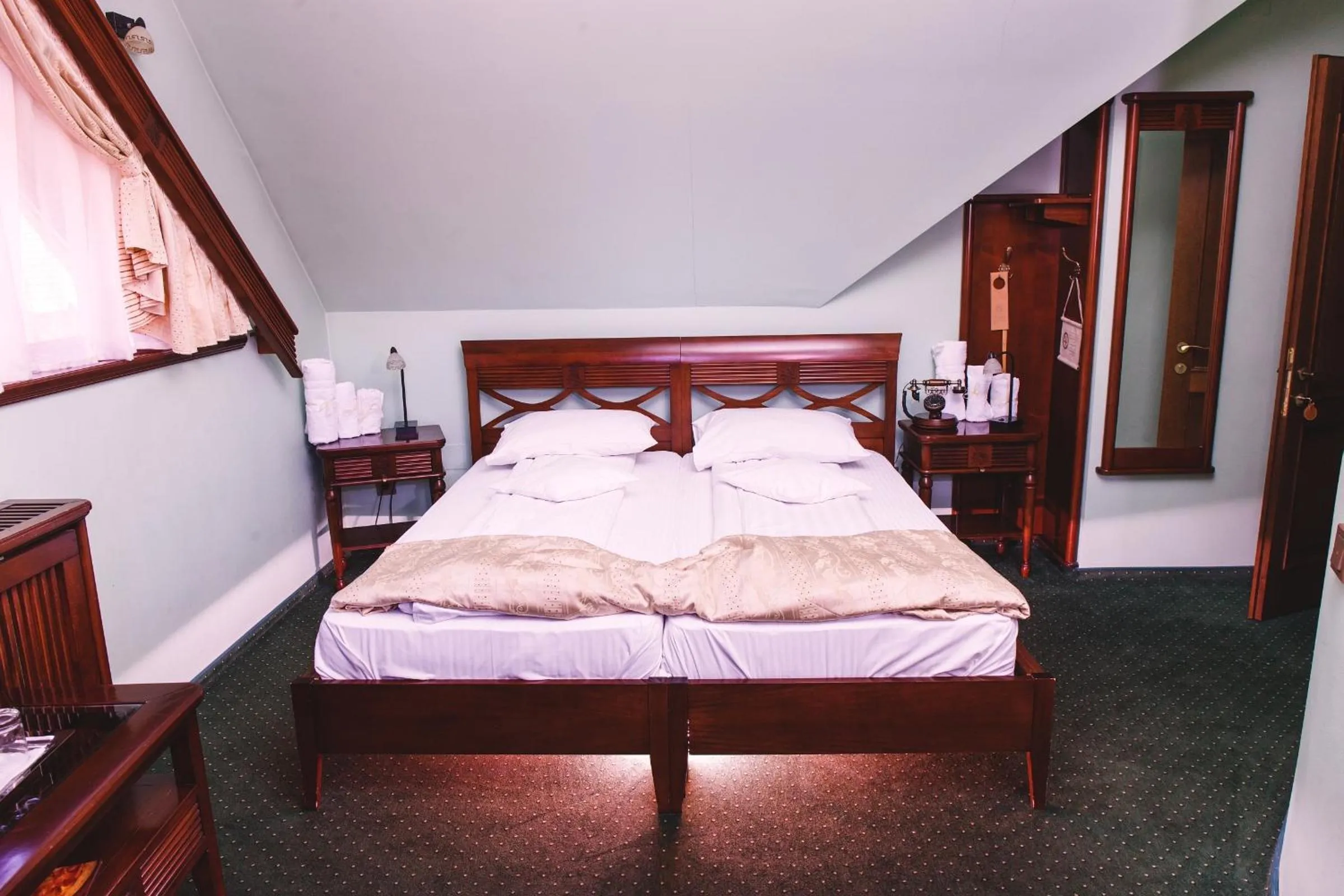 Photo of the whole room, Bed in Pension Brasovu Vechi