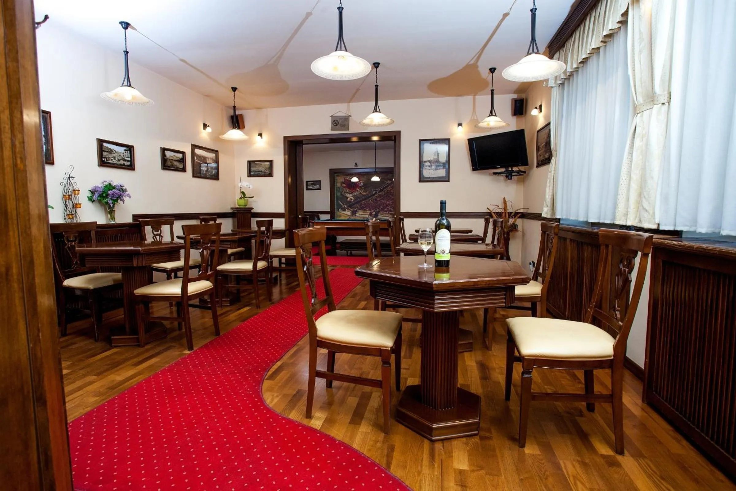 Photo of the whole room in Pension Brasovu Vechi