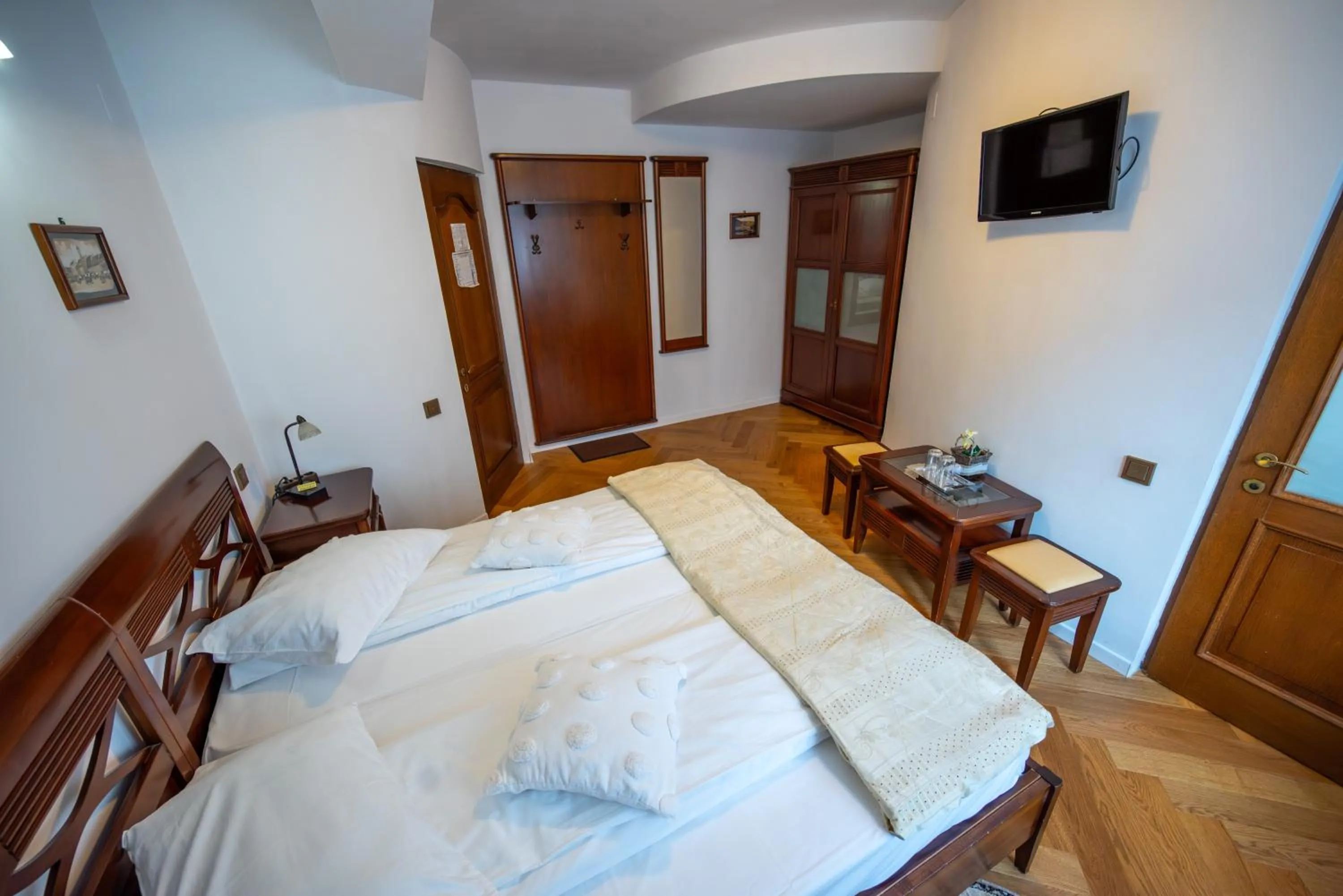 Bed in Pension Brasovu Vechi