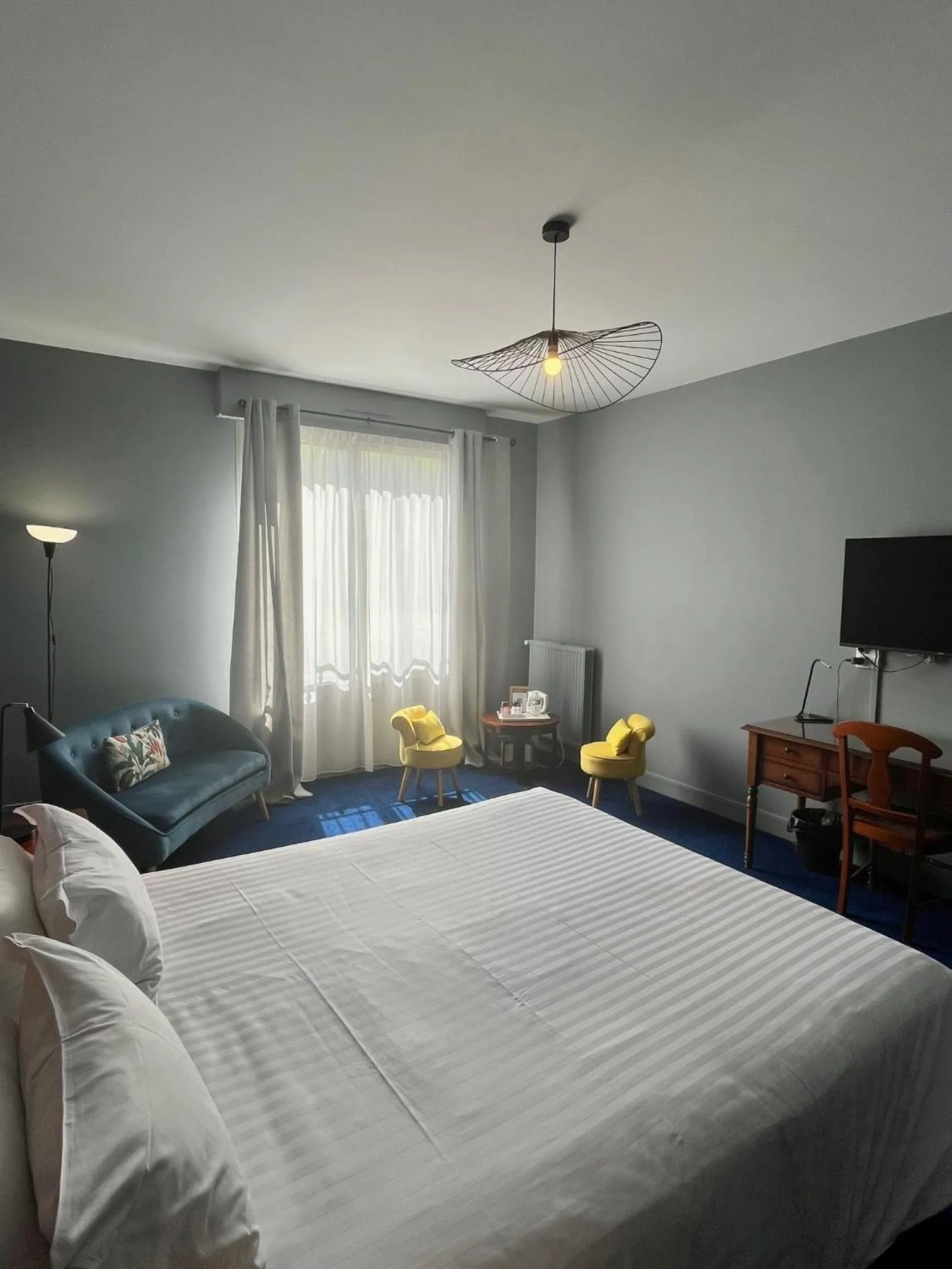 Bed in Hôtel de la Marine