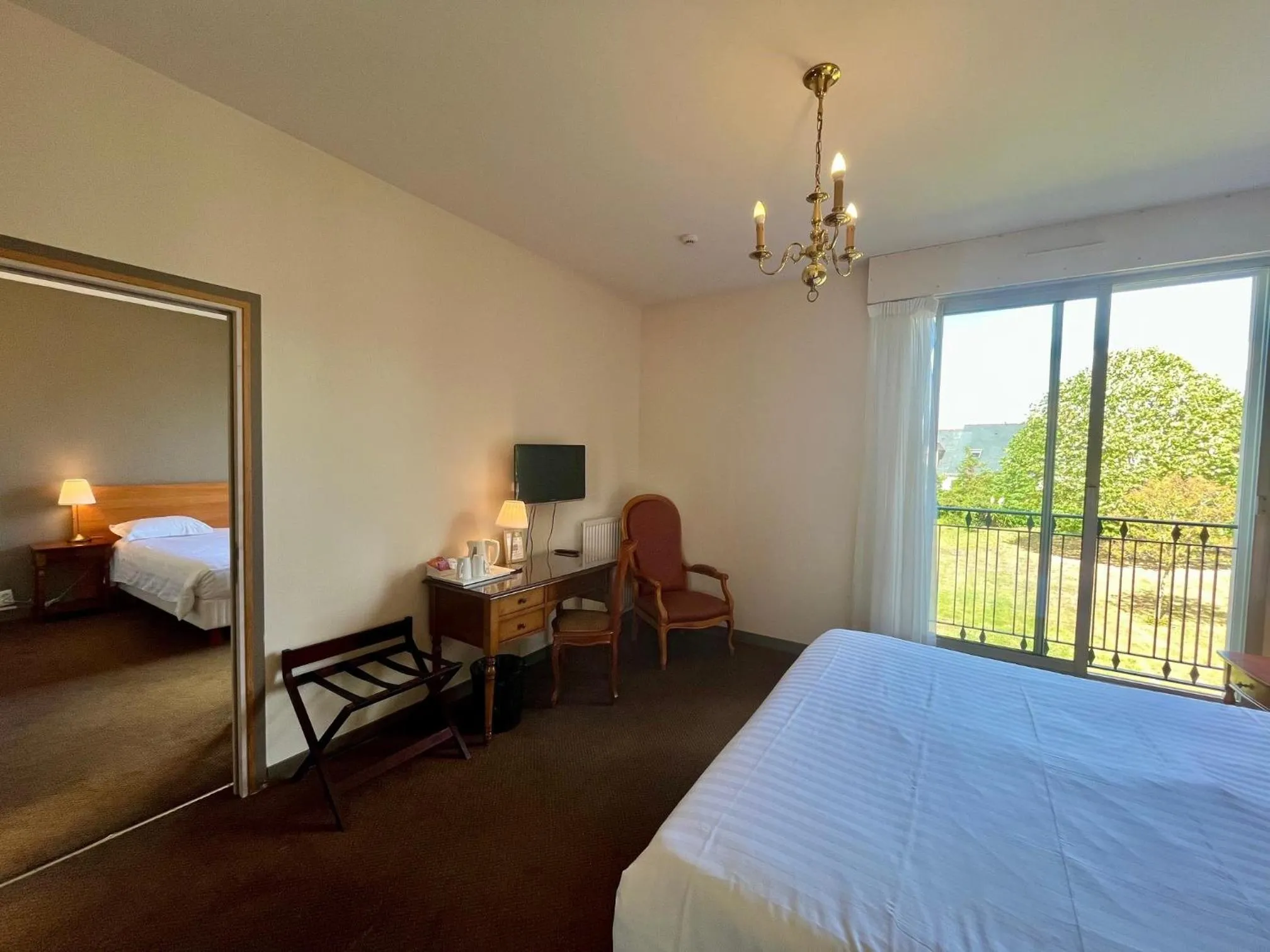 Bed in Hôtel de la Marine