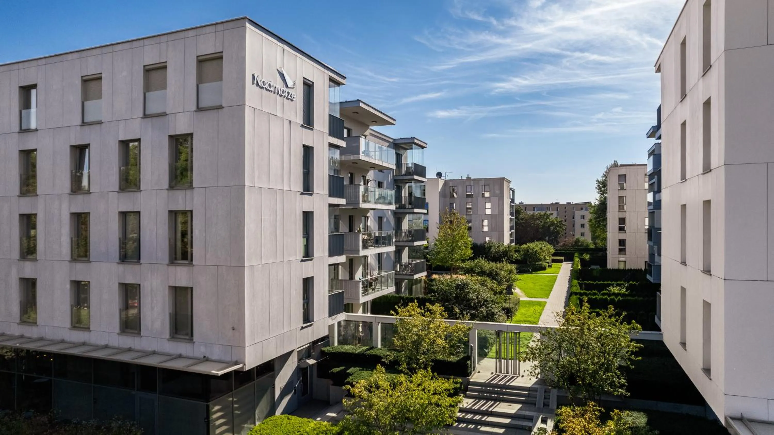 Property building in Nadmorze, Sun & Snow