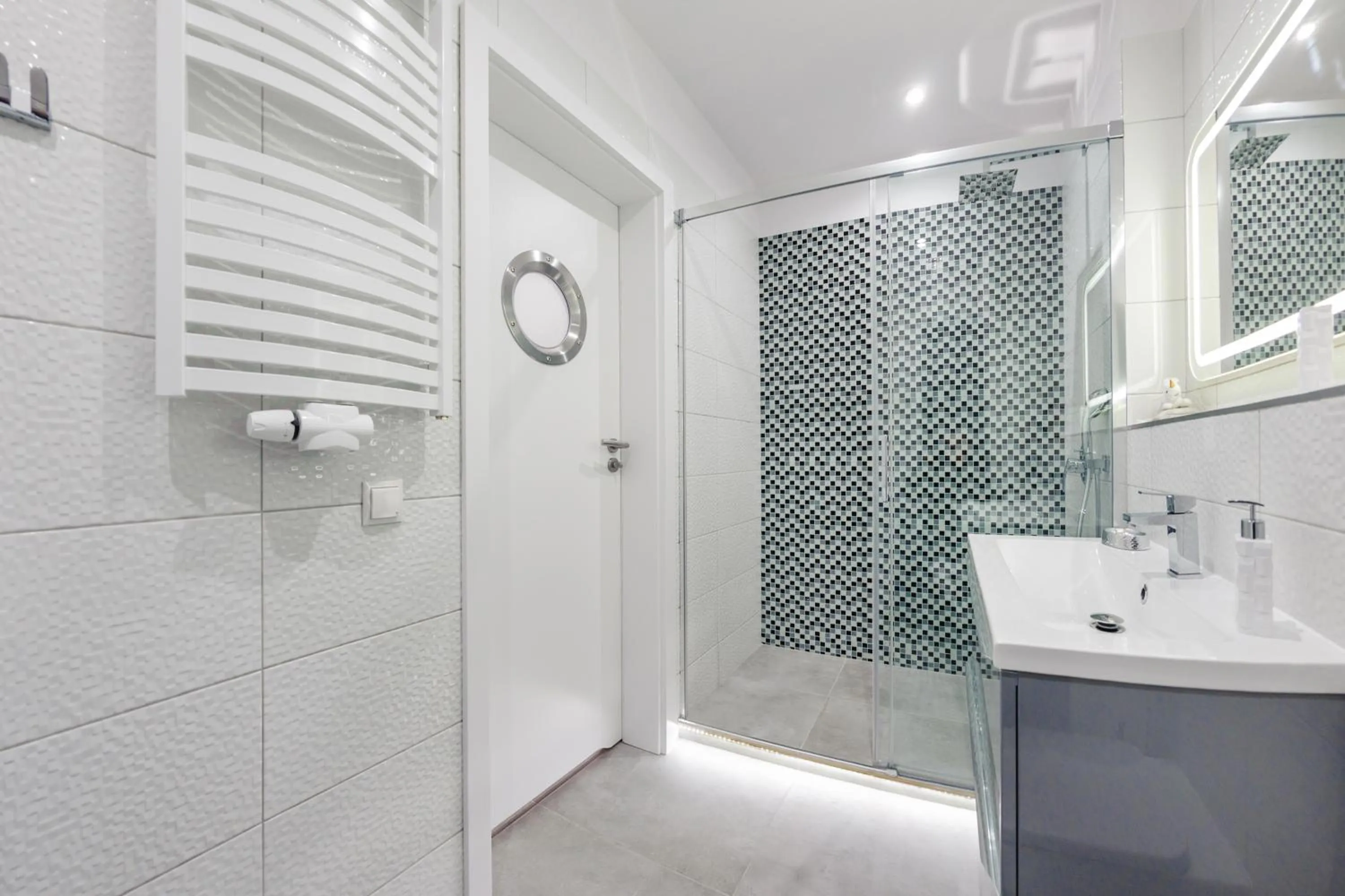 Bathroom in Nadmorze, Sun & Snow