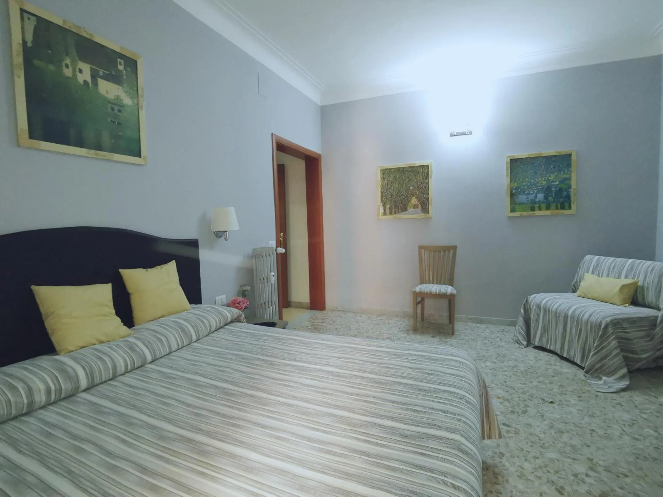 Photo of the whole room, Bed in St. Anthony Guest House