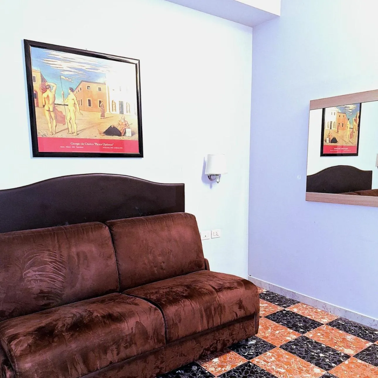 Communal lounge/ TV room in St. Anthony Guest House
