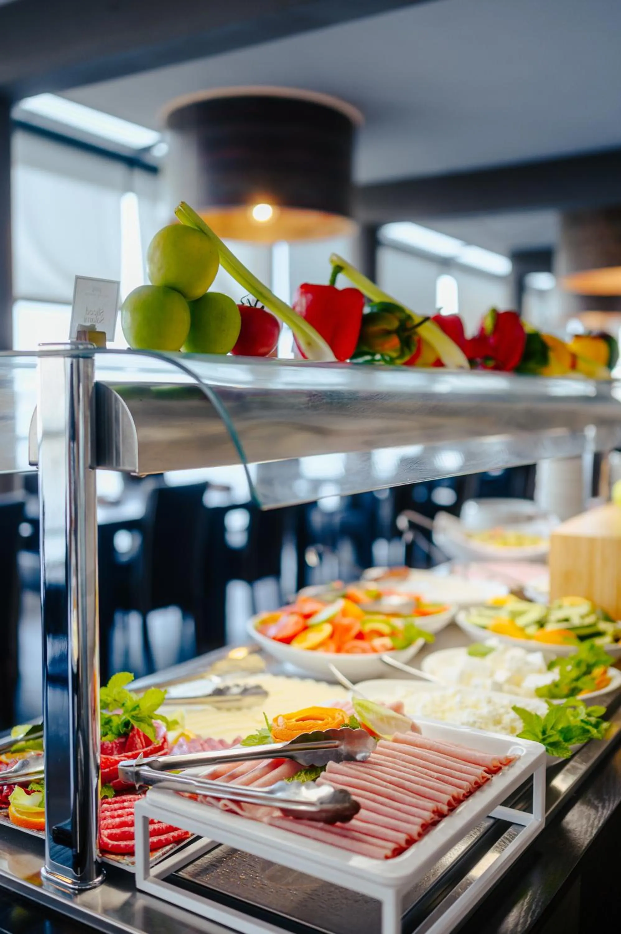 Breakfast in Gillieru Harbour Hotel